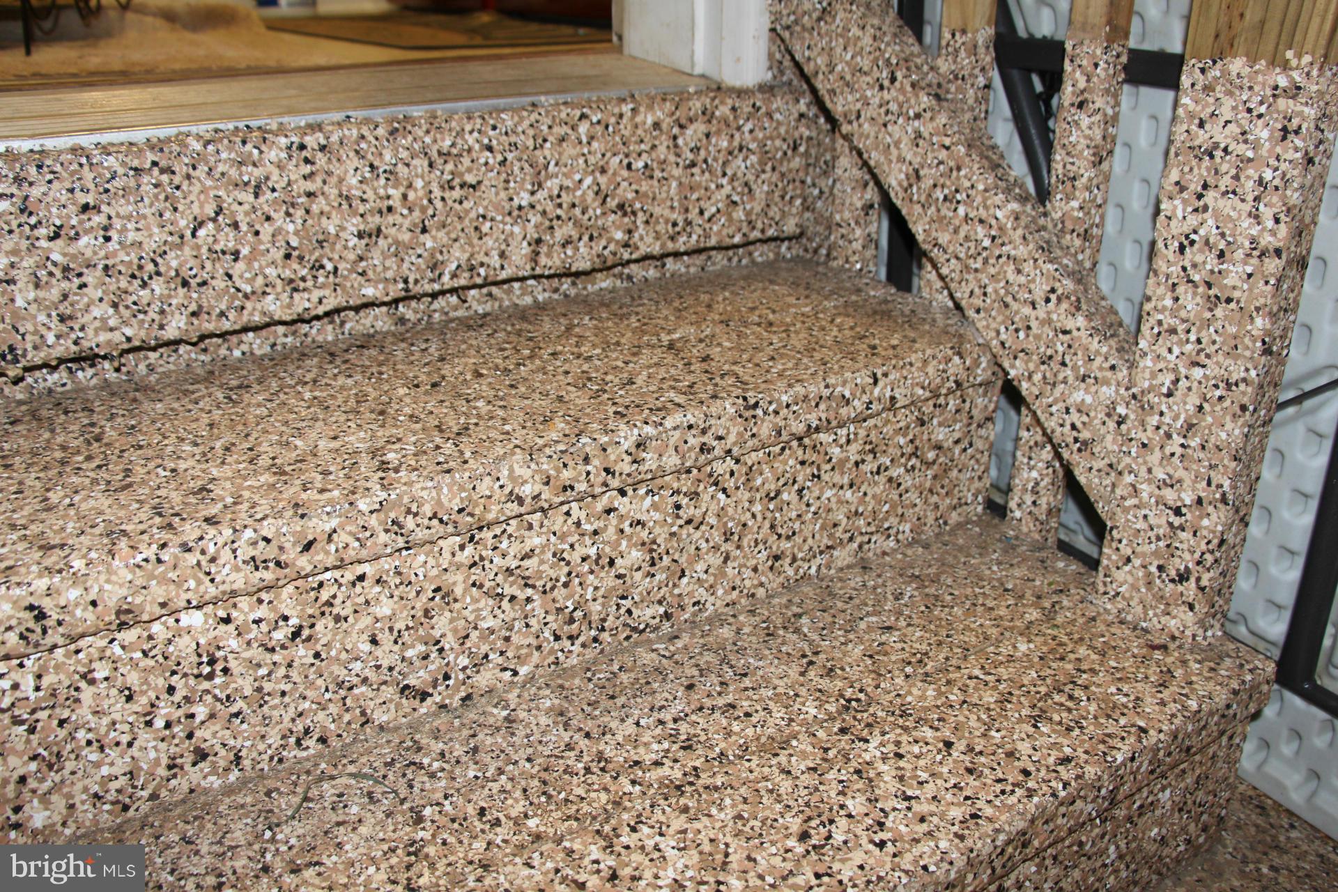 GREENS AT ROCK GLENN - Residential Lease