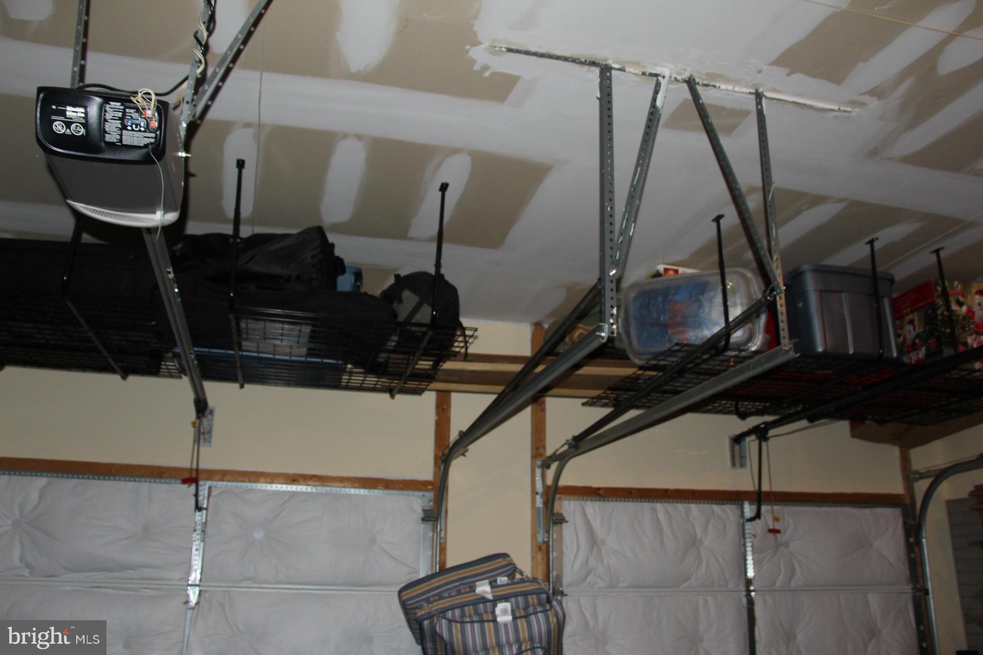 GREENS AT ROCK GLENN - Residential Lease