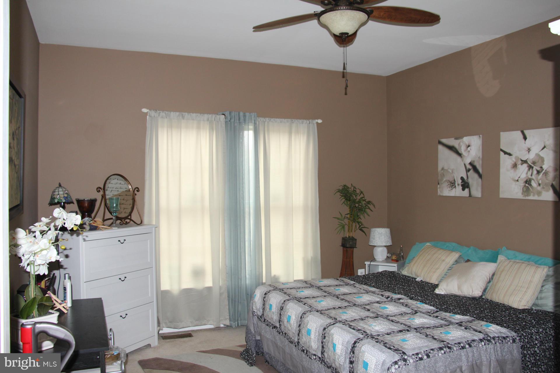 GREENS AT ROCK GLENN - Residential Lease