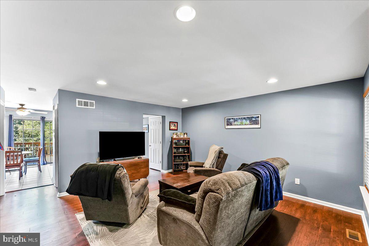 741 SHROPSHIRE DRIVE