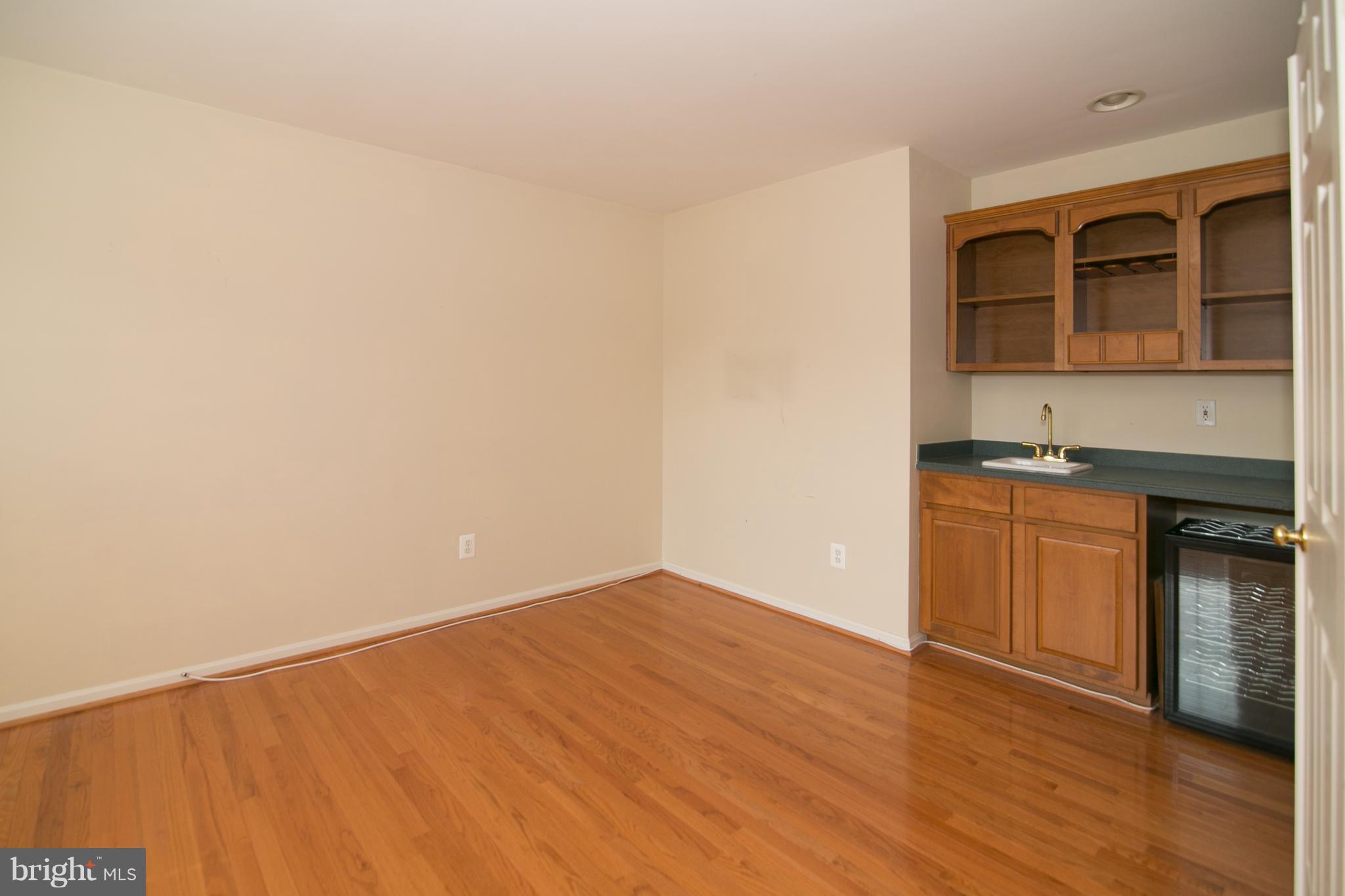 MONTCLAIR - Residential Lease