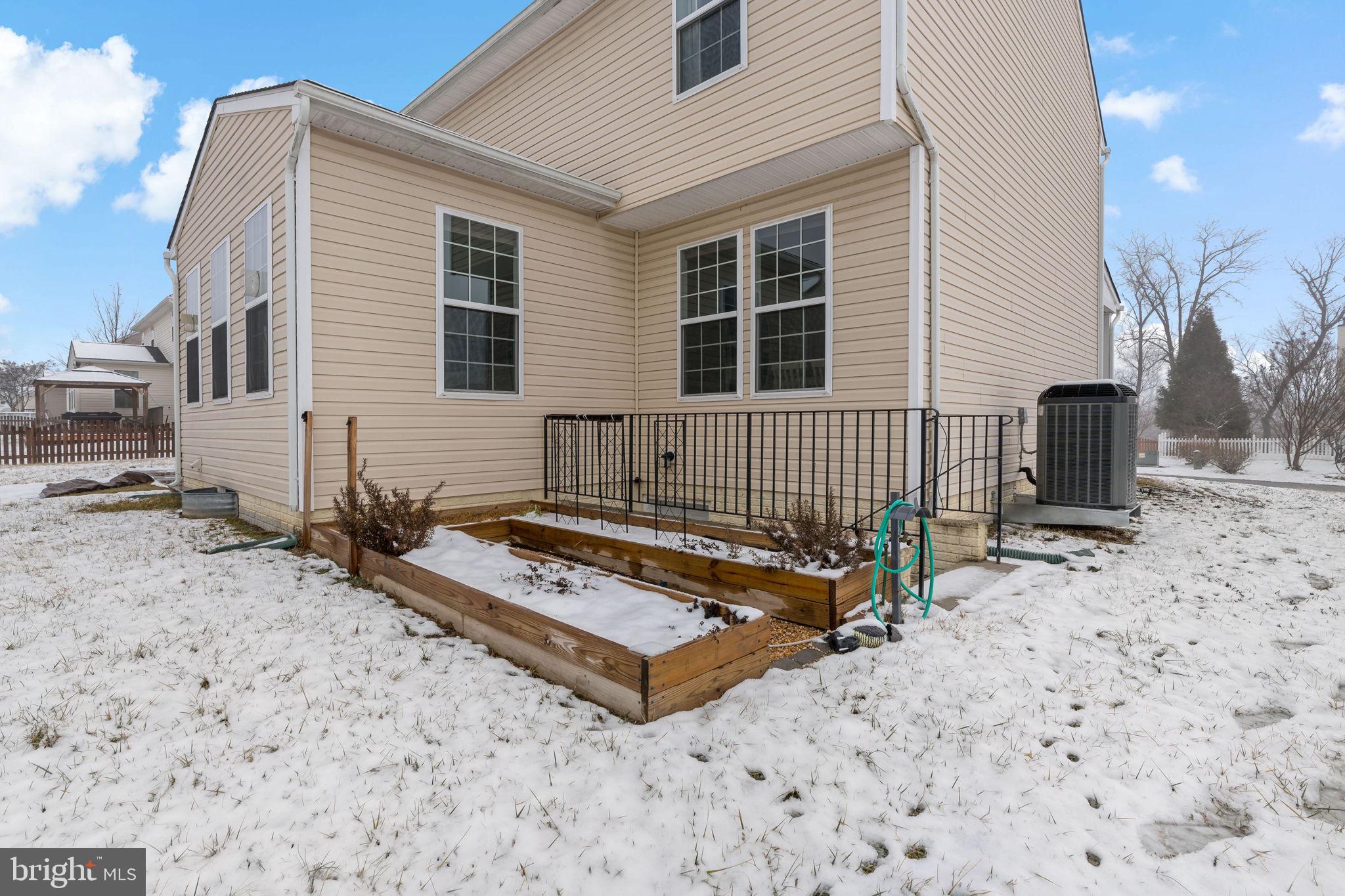 STONEBROOK VILLAGE - Residential