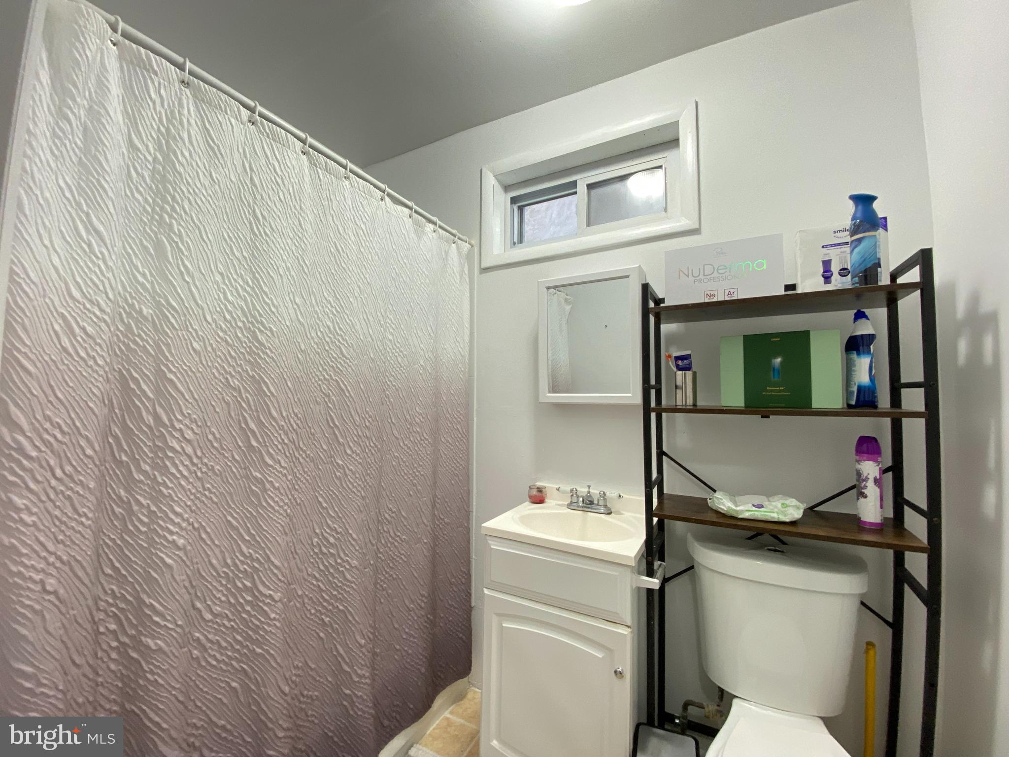 TEMPLE UNIVERSITY - Residential Lease