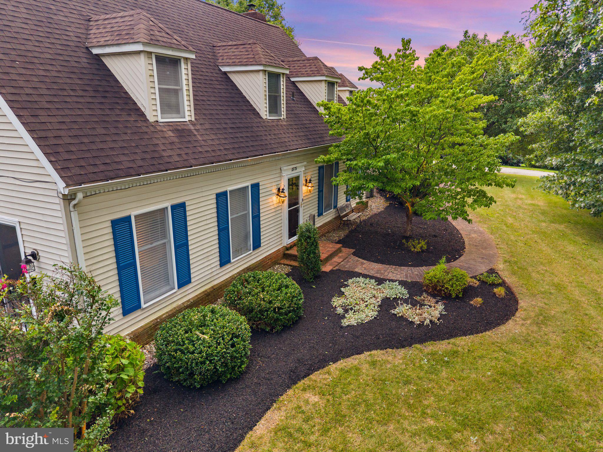 1575 GREENBRIAR ROAD