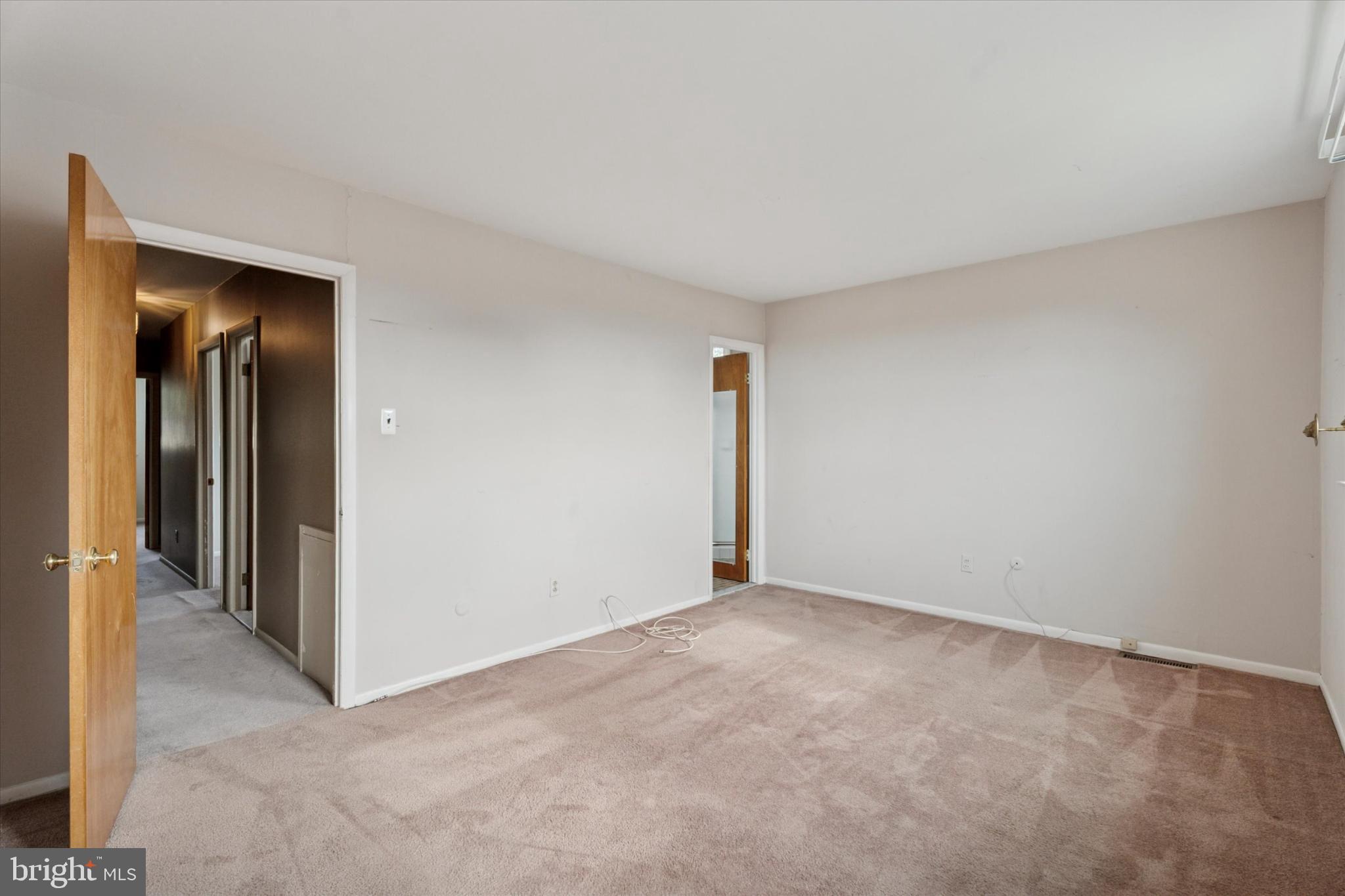 ROXBOROUGH - Residential