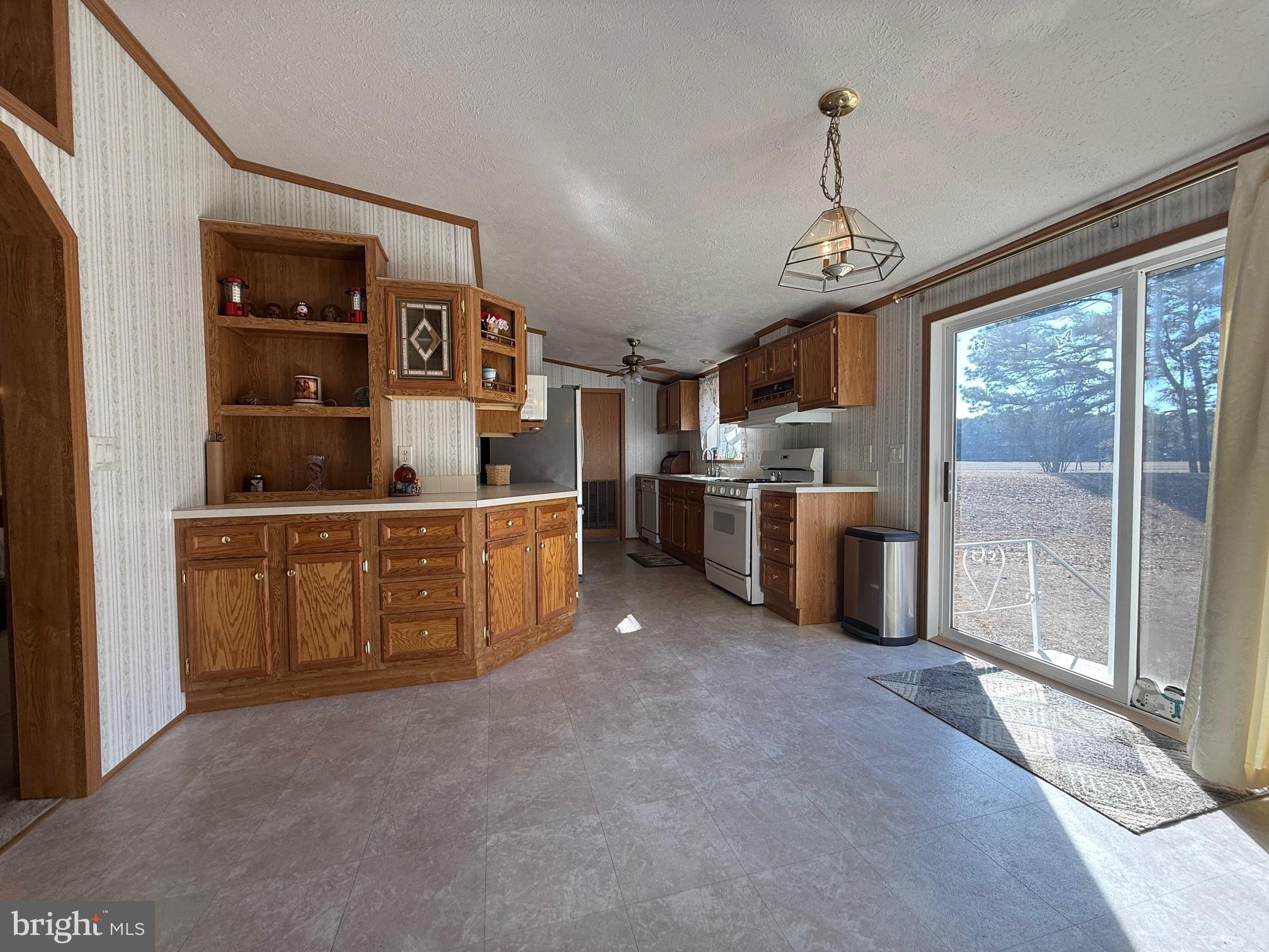 HEBRON WOODS - Residential