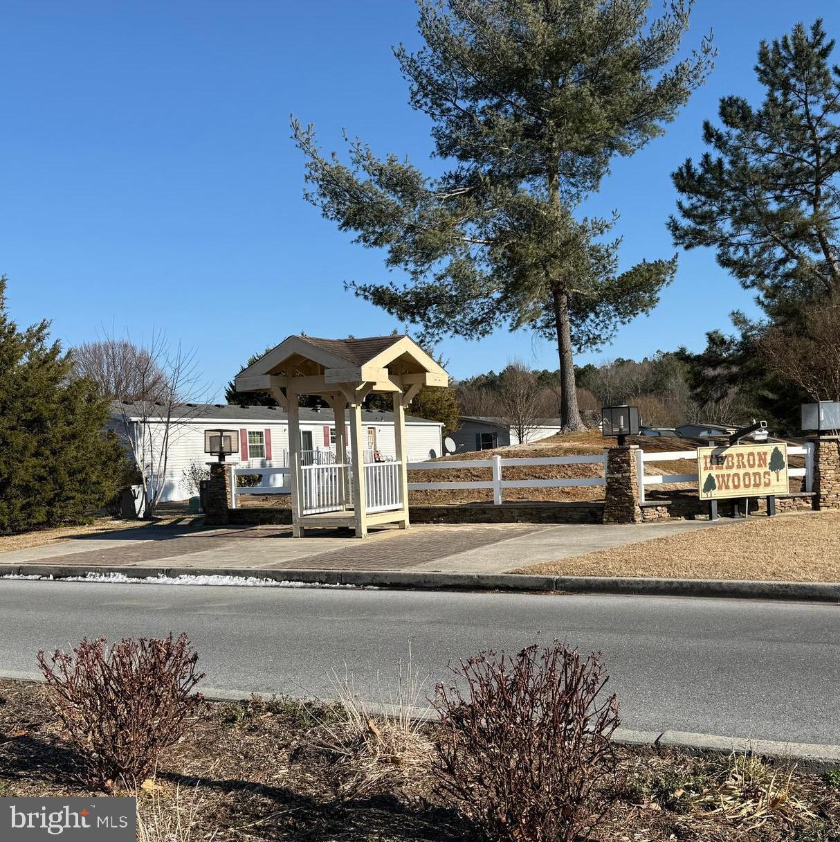 HEBRON WOODS - Residential