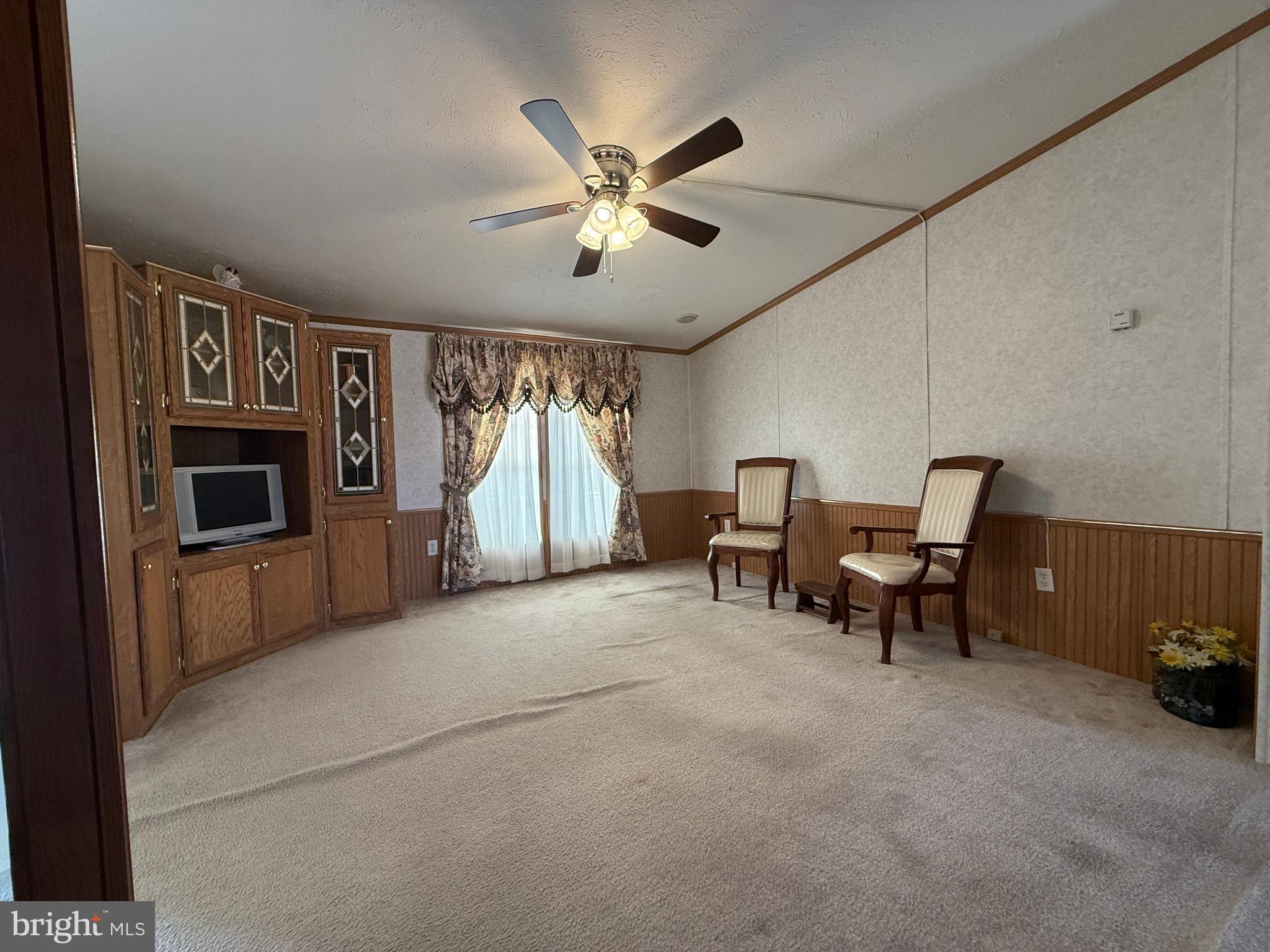 HEBRON WOODS - Residential