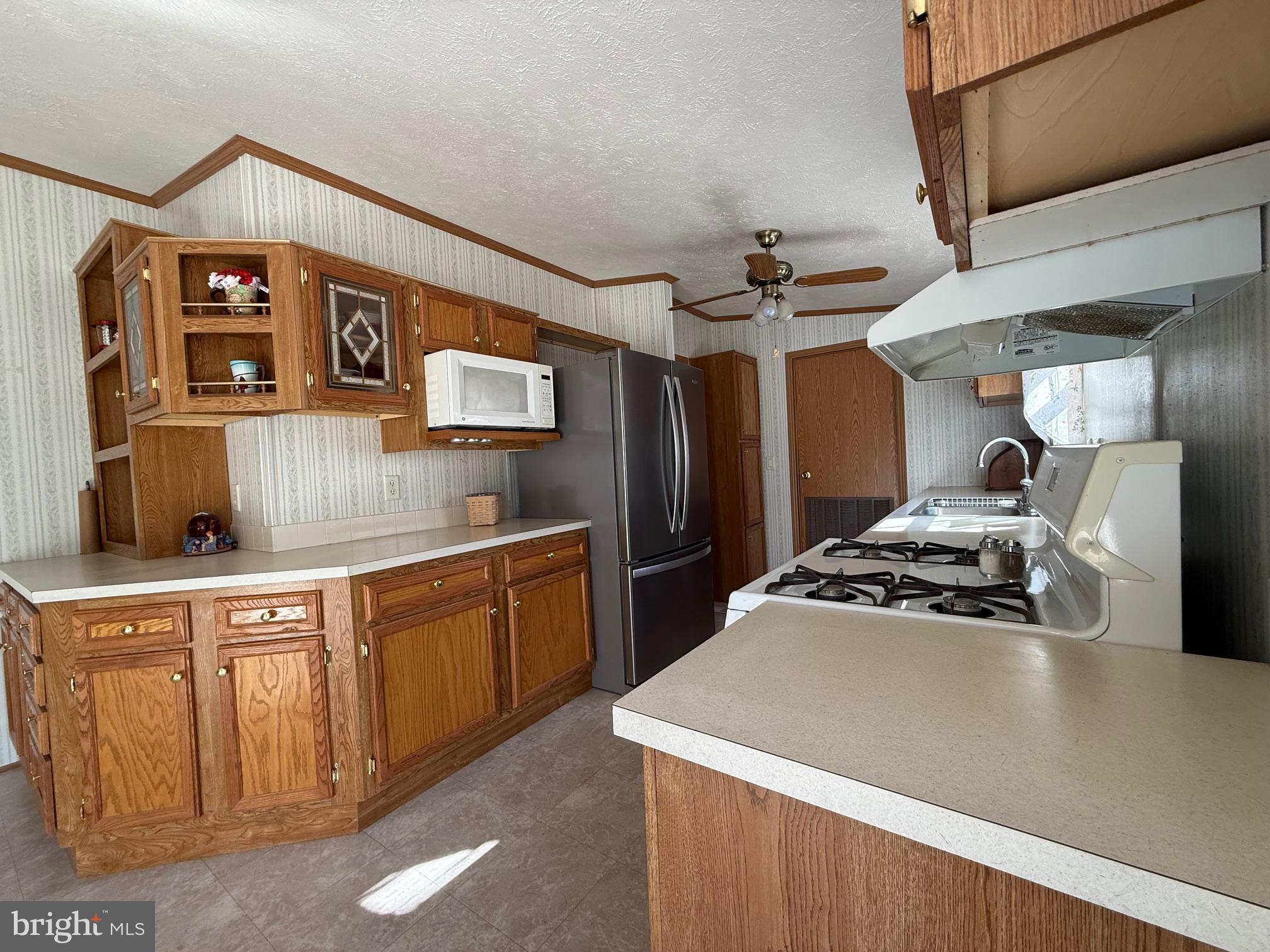 HEBRON WOODS - Residential