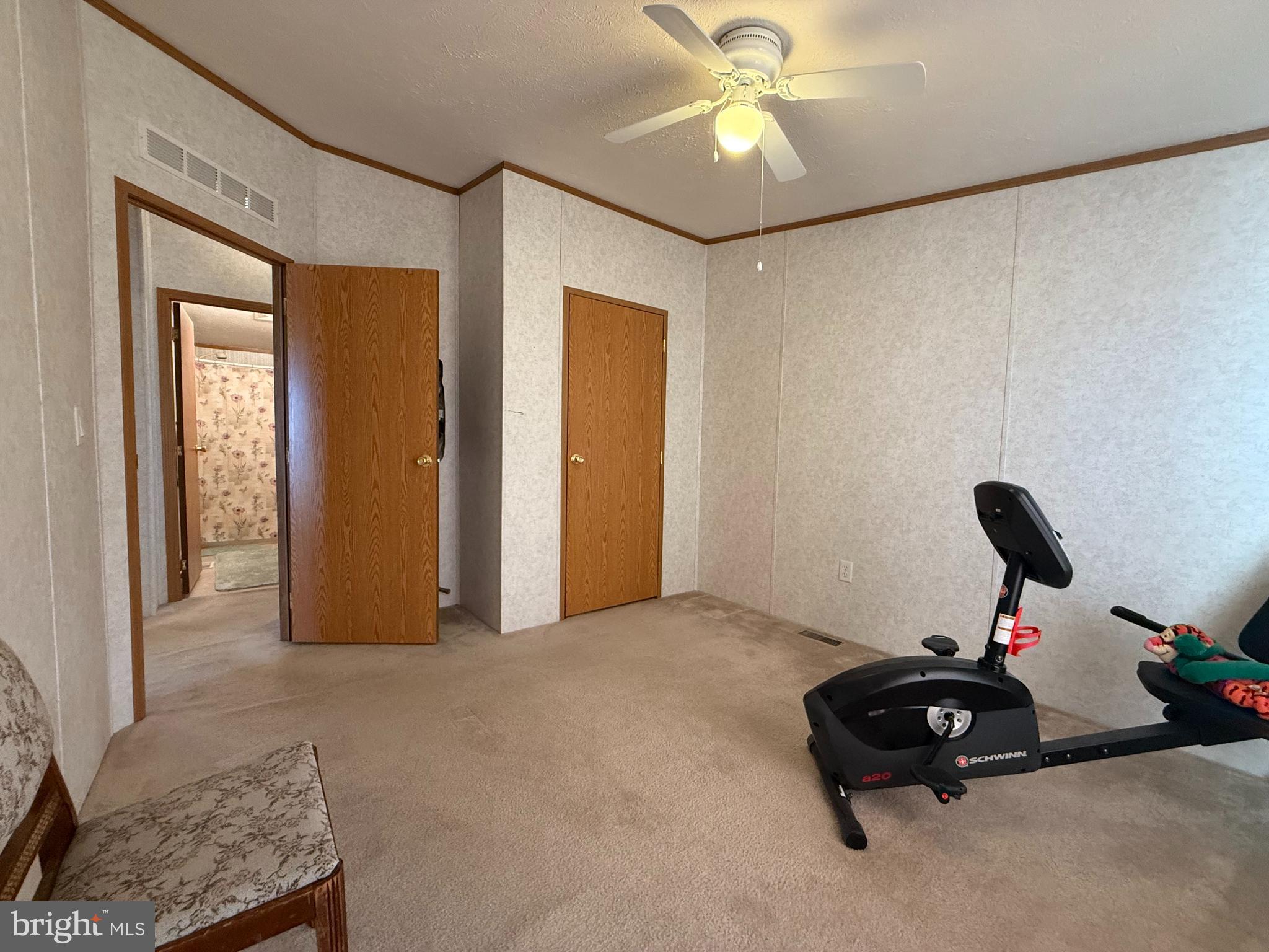 HEBRON WOODS - Residential