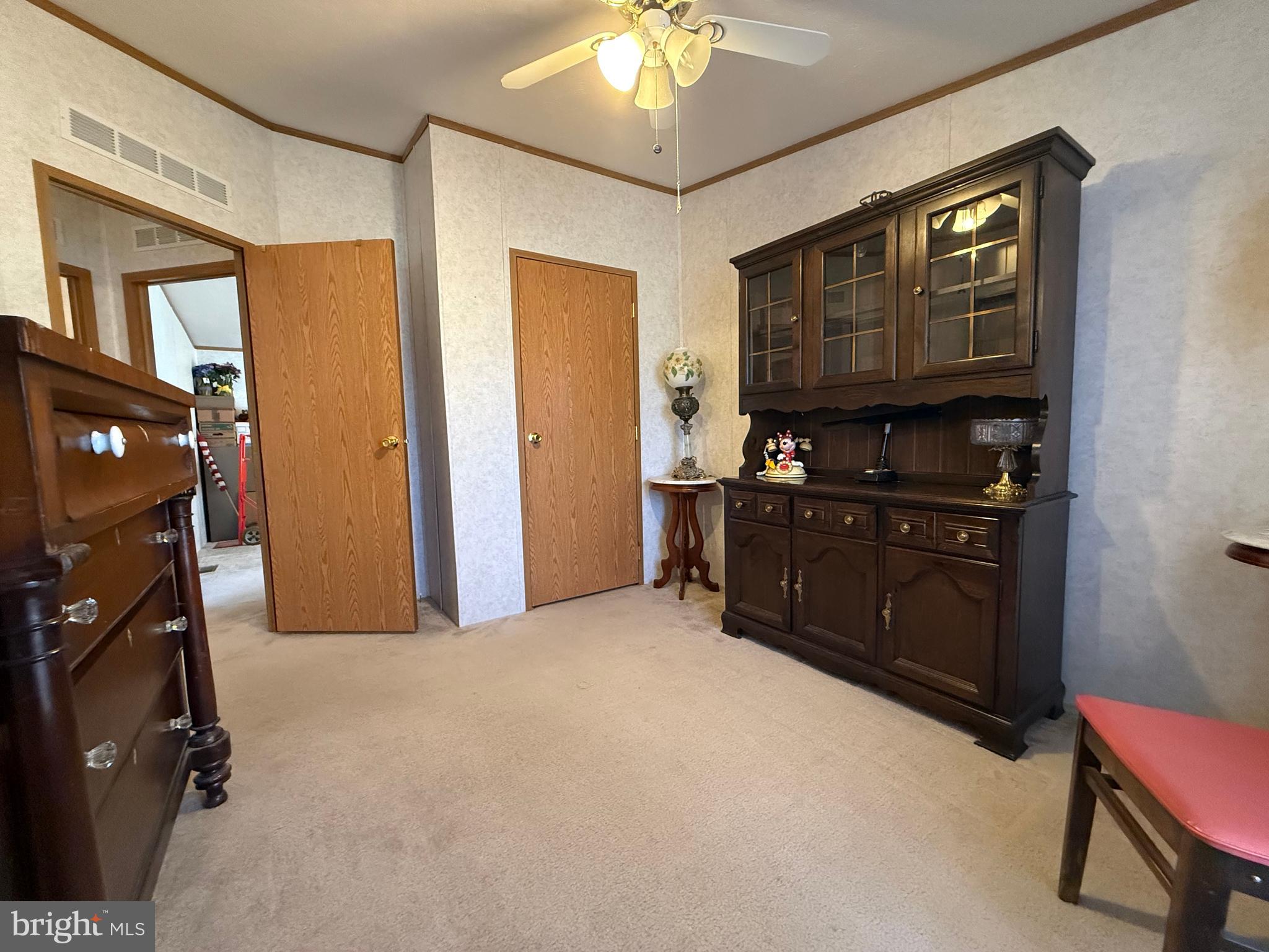 HEBRON WOODS - Residential