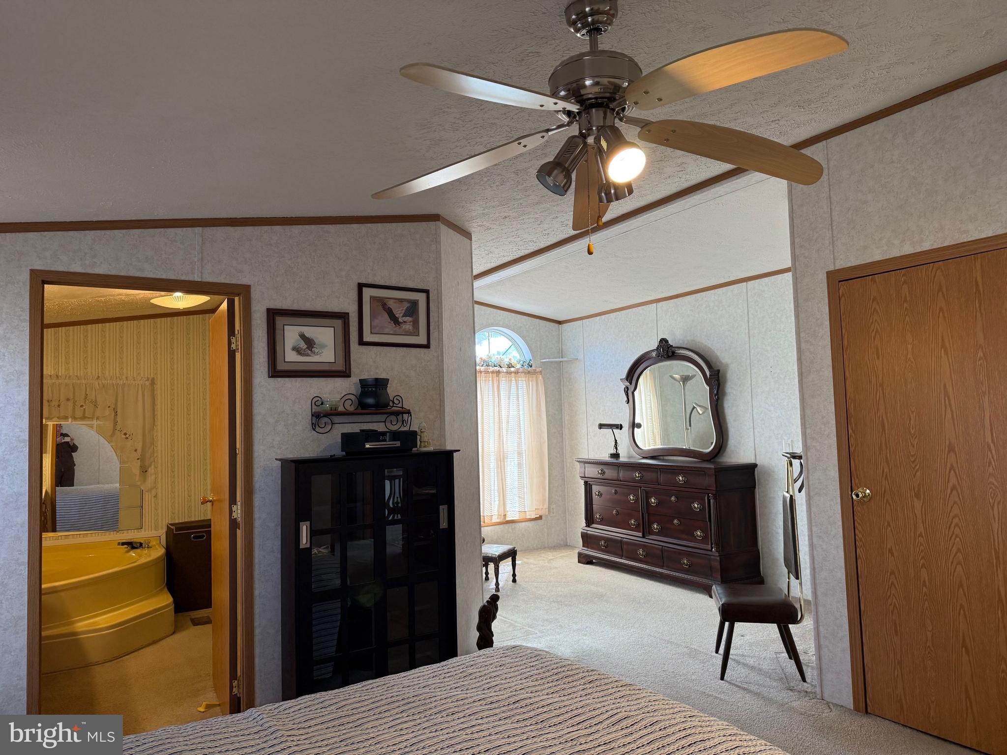 HEBRON WOODS - Residential