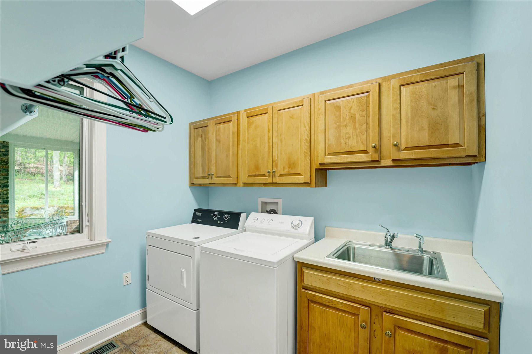 CEDAR CLIFF - Residential