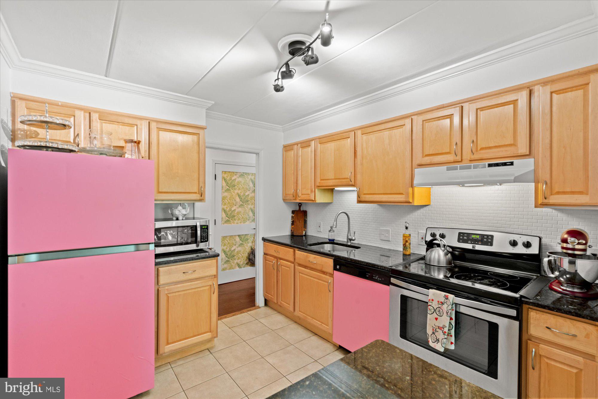 132 ROBERTS LANE 303