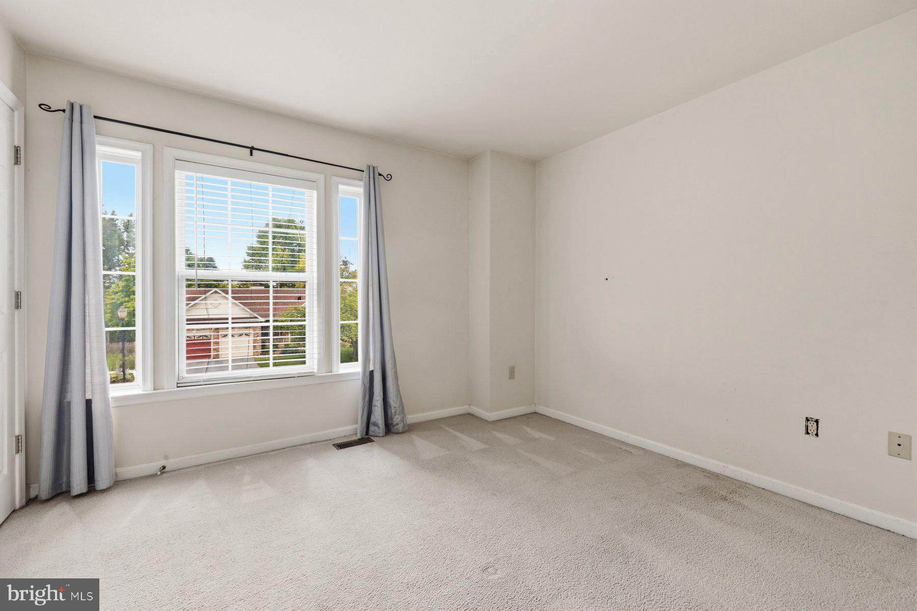 NORTH CROSSING - Residential