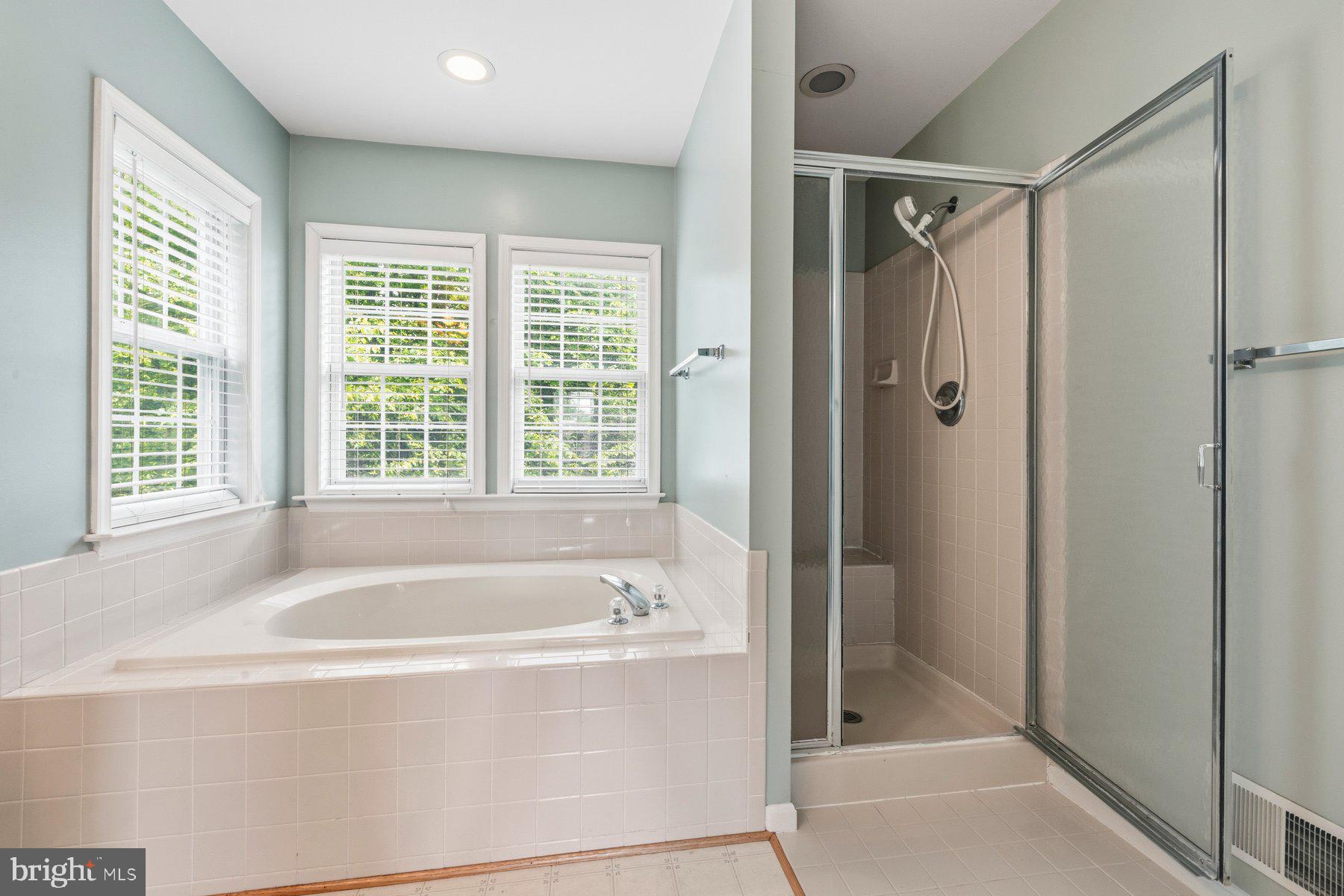 NORTH CROSSING - Residential