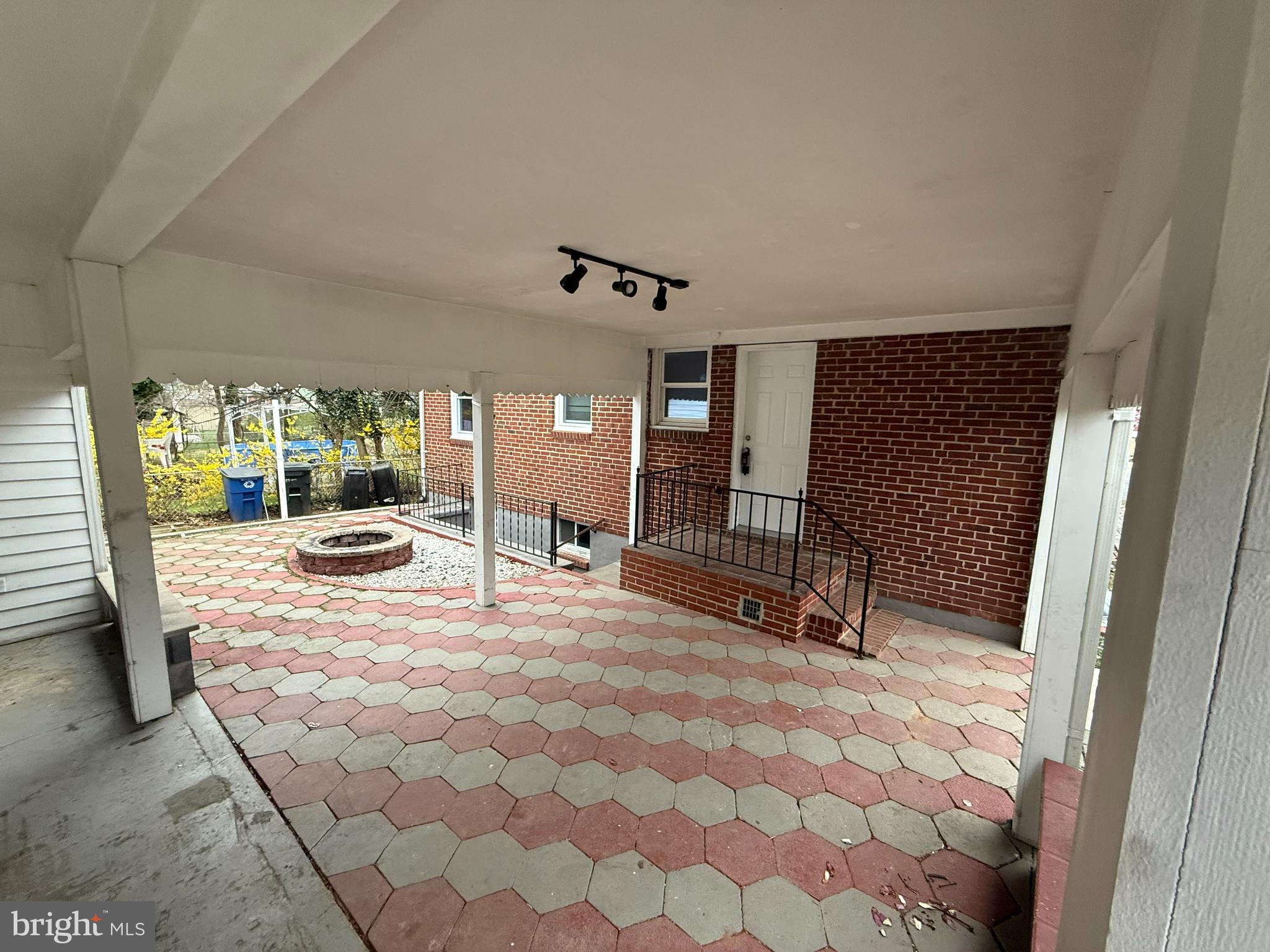 LOCHEARN - Residential Lease