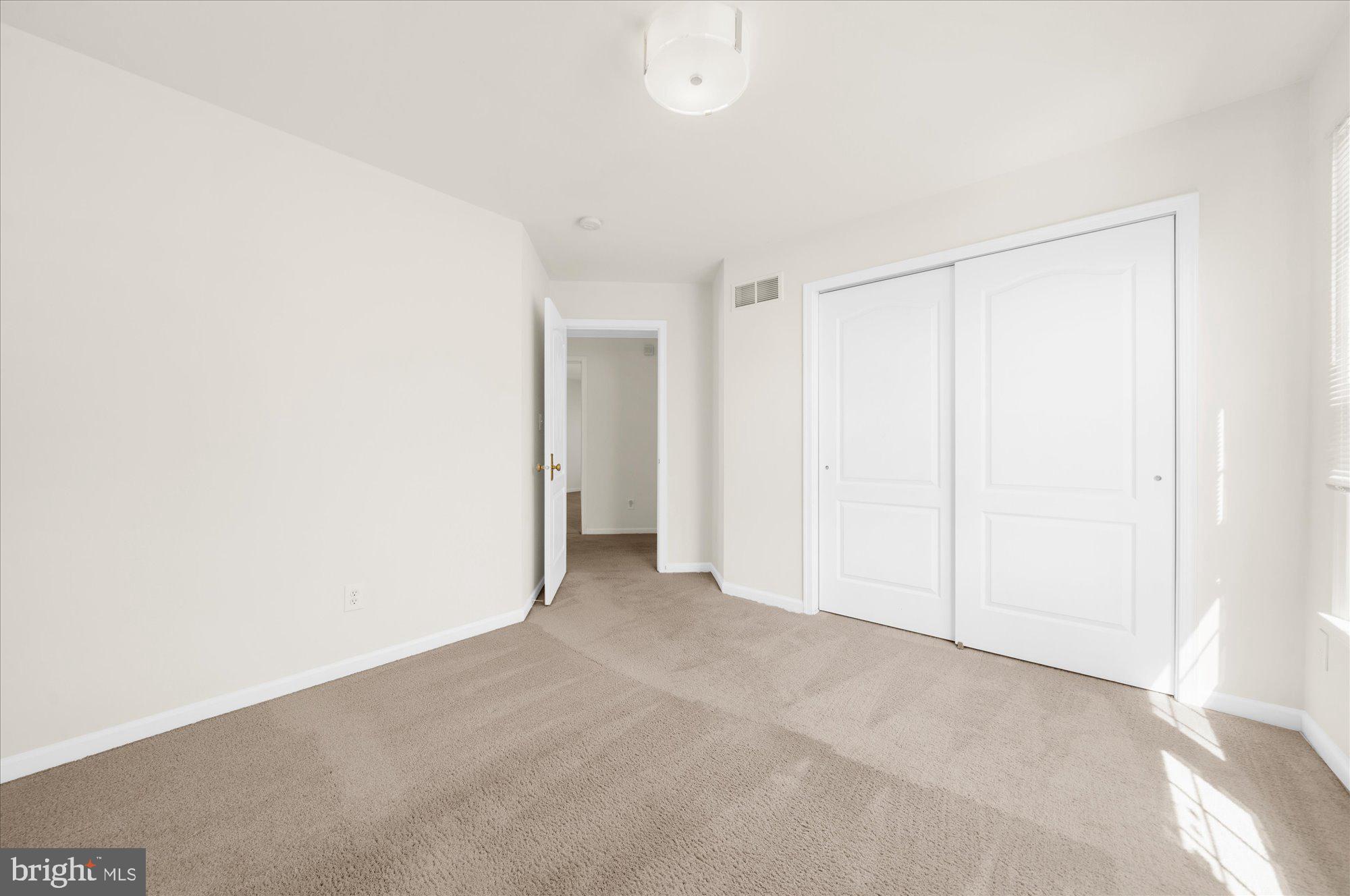 NEW BRITAIN WALK - Residential