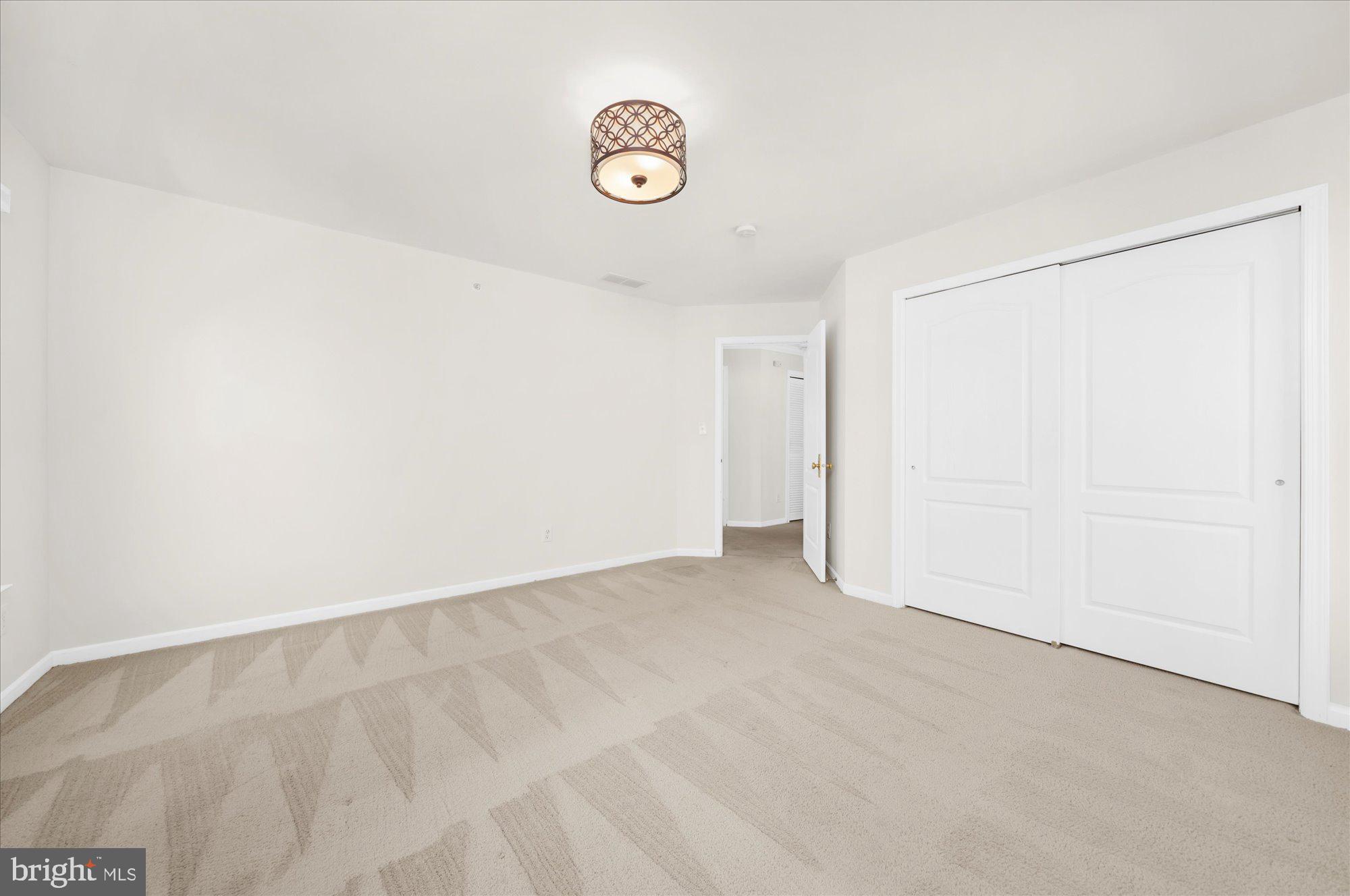 NEW BRITAIN WALK - Residential