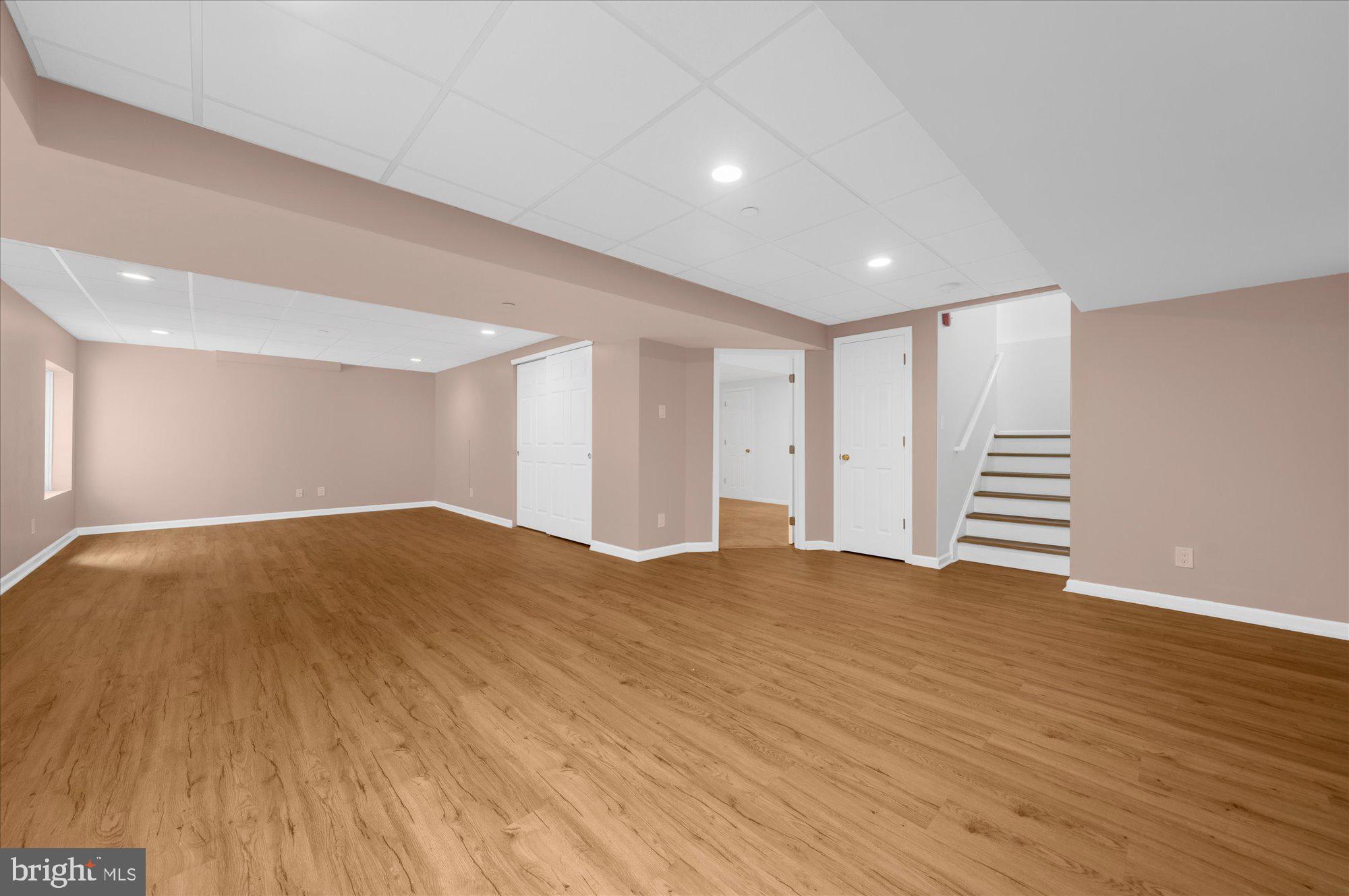 NEW BRITAIN WALK - Residential