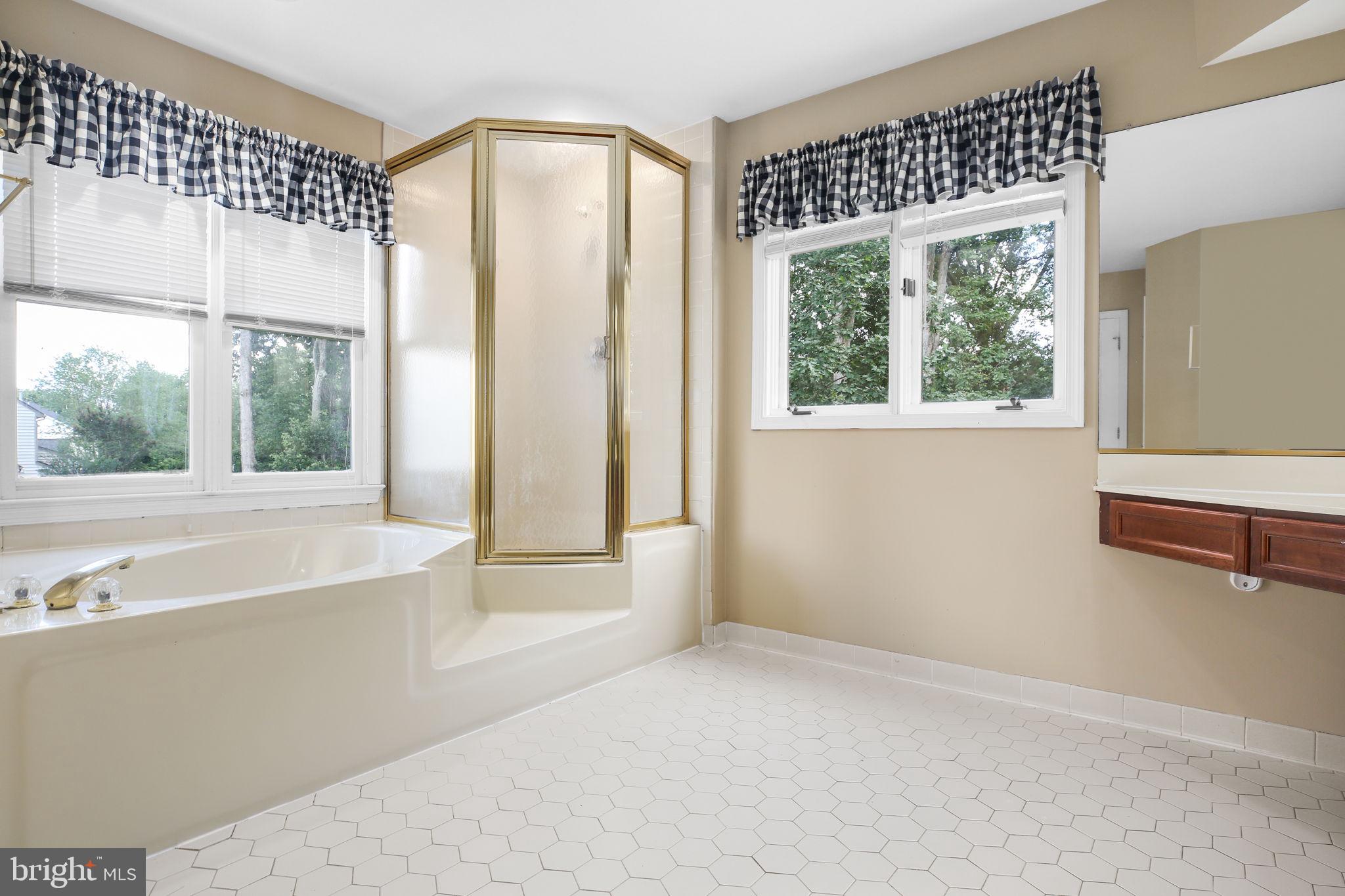 FOX POINT - Residential