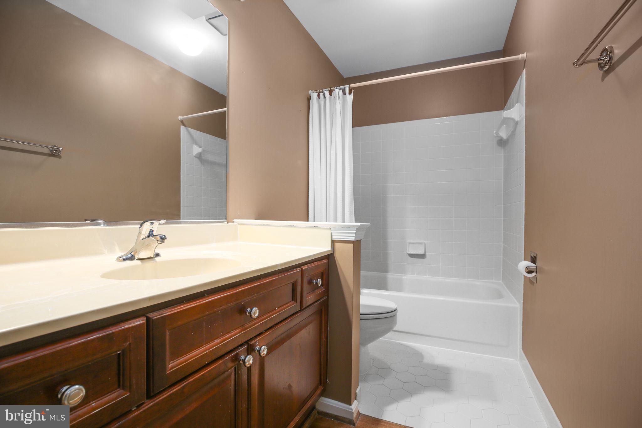 FOX POINT - Residential