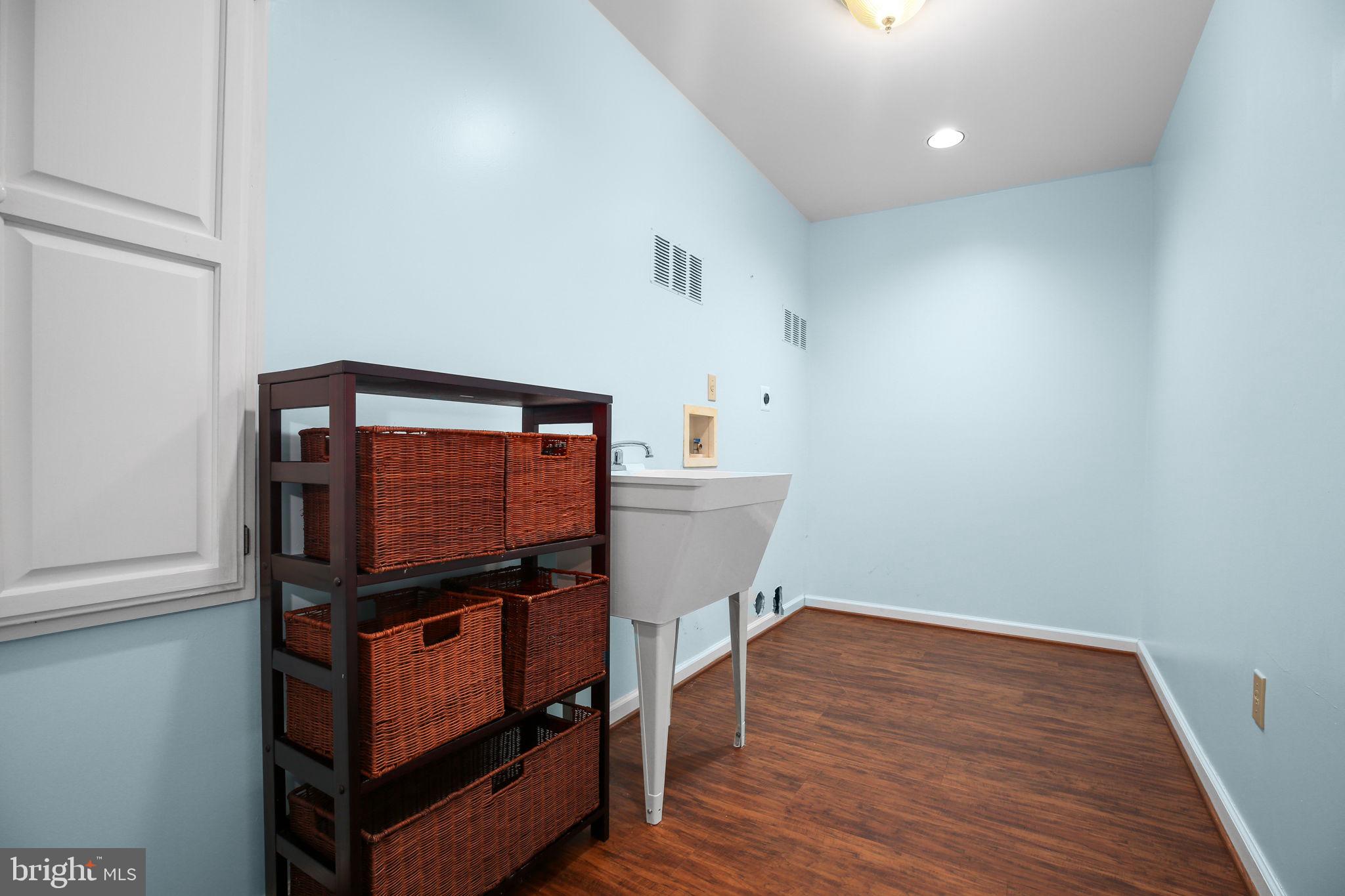 FOX POINT - Residential