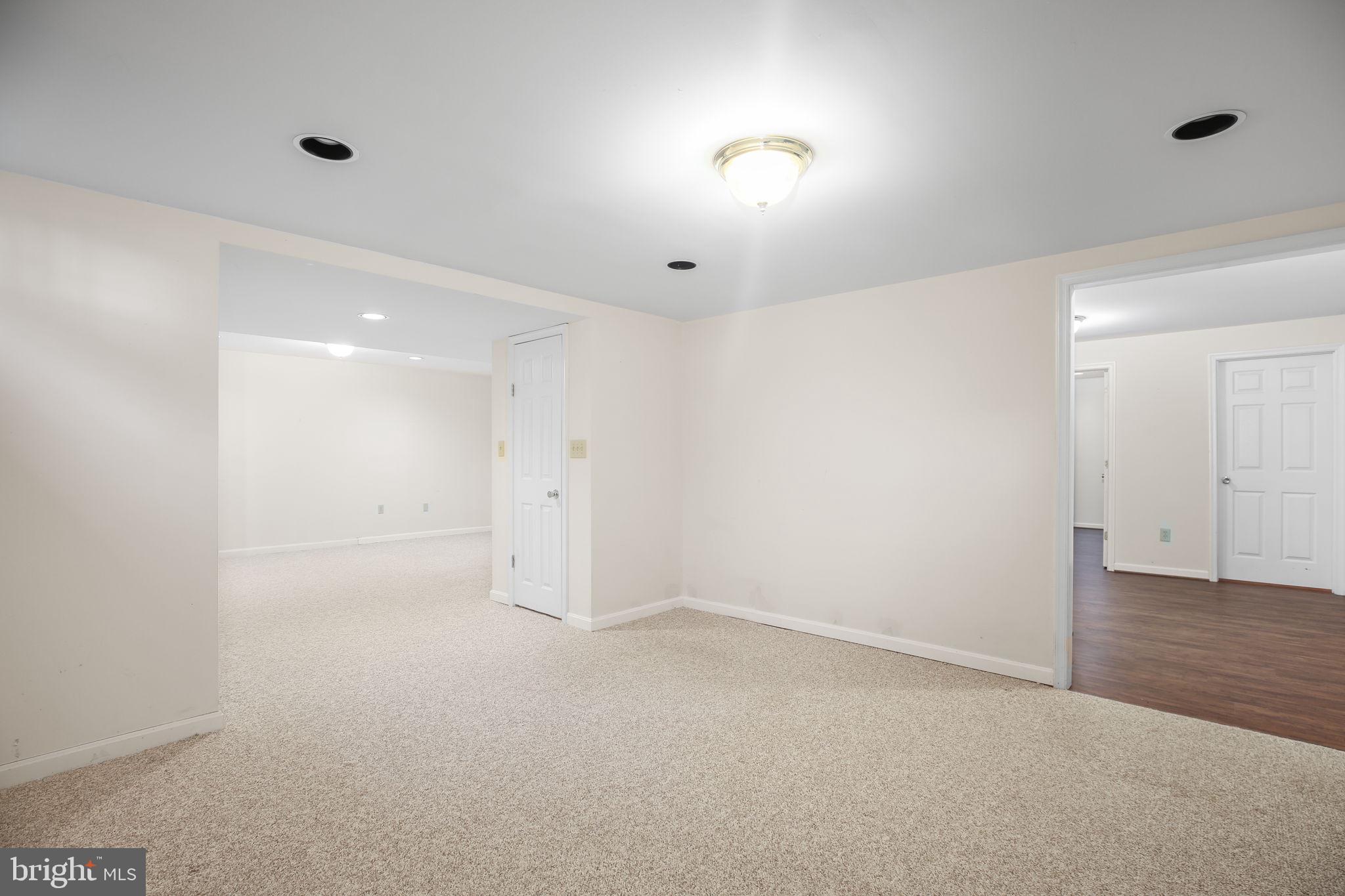 FOX POINT - Residential