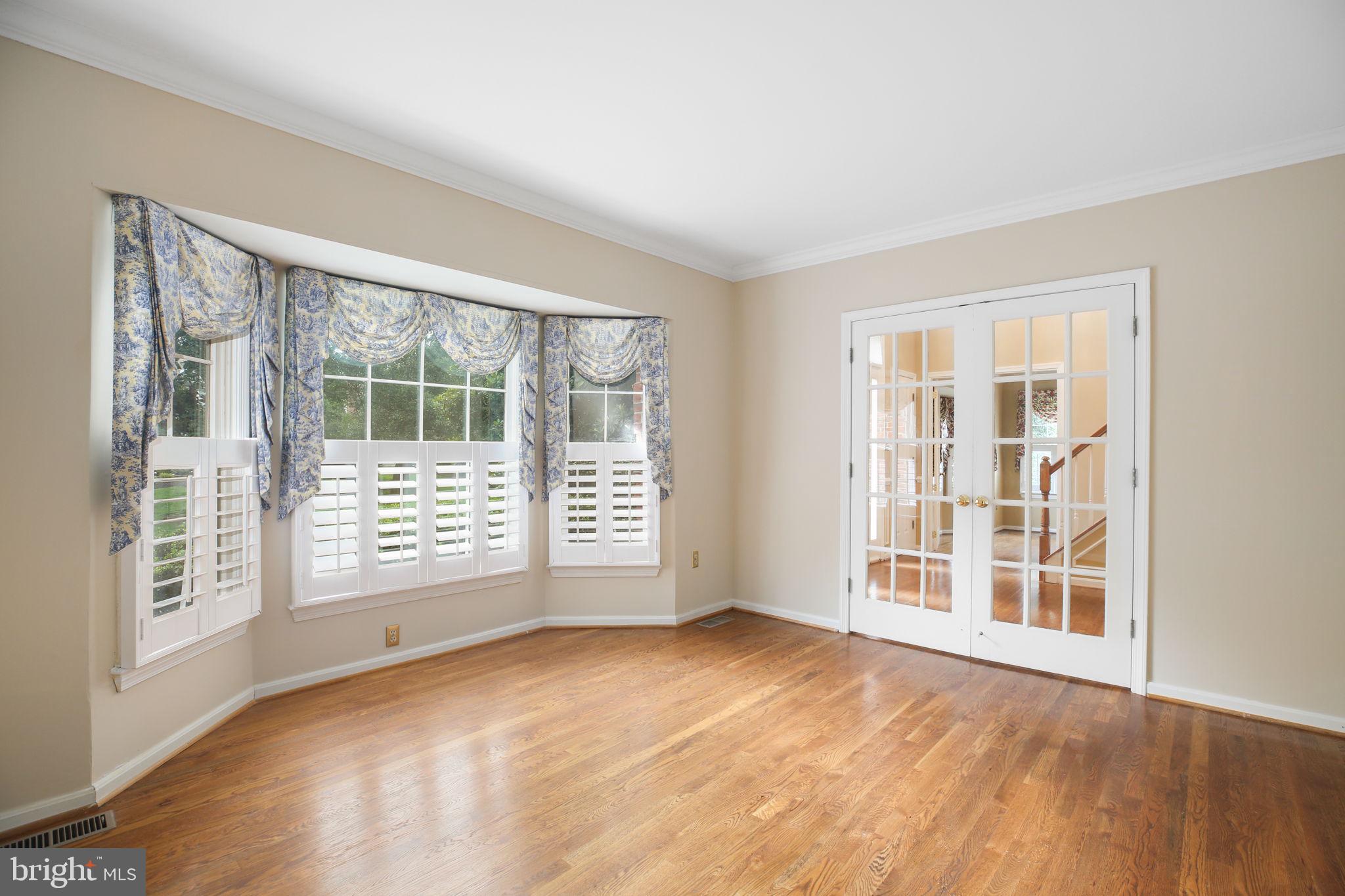 FOX POINT - Residential