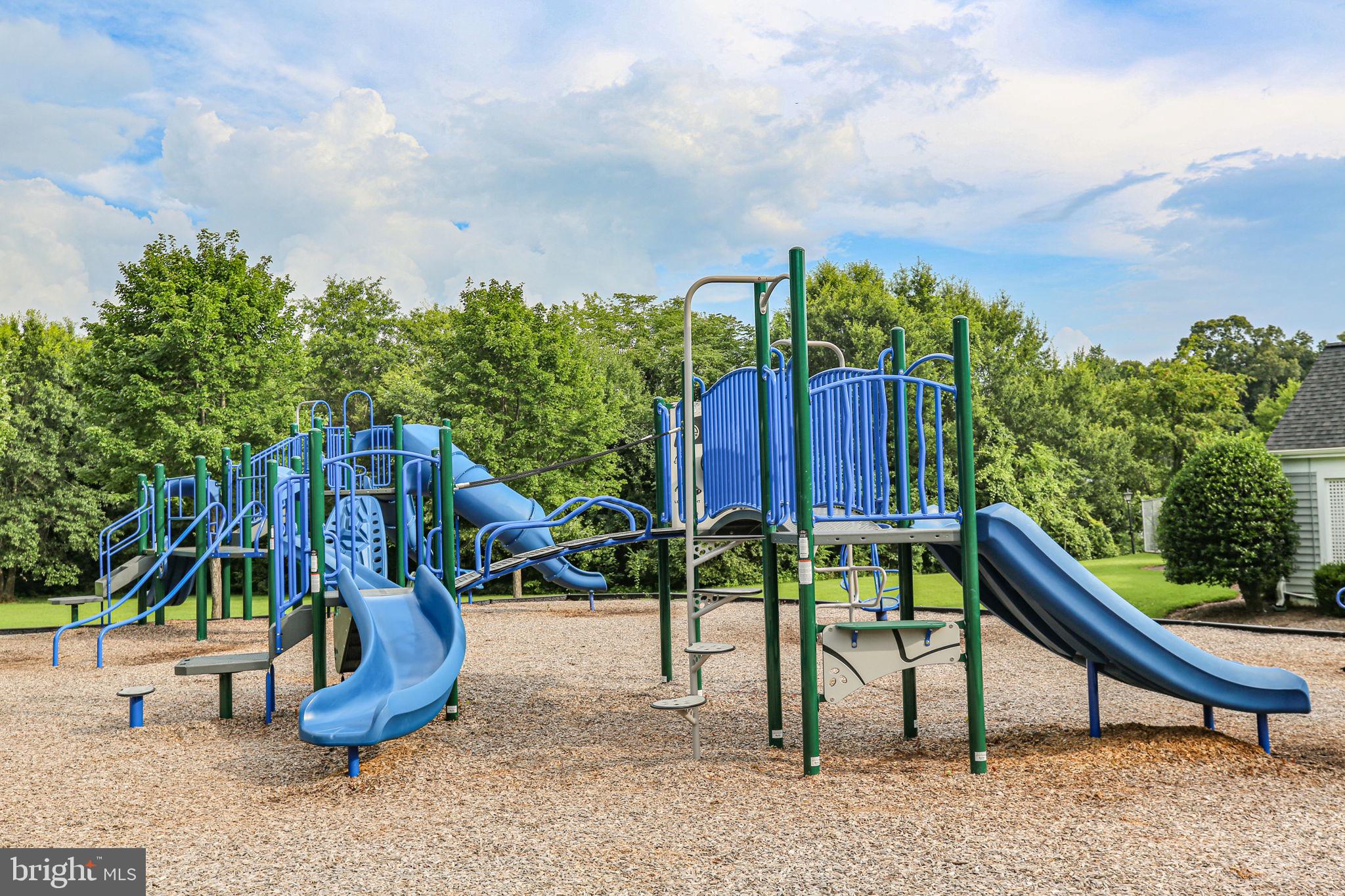 FOX POINT - Residential