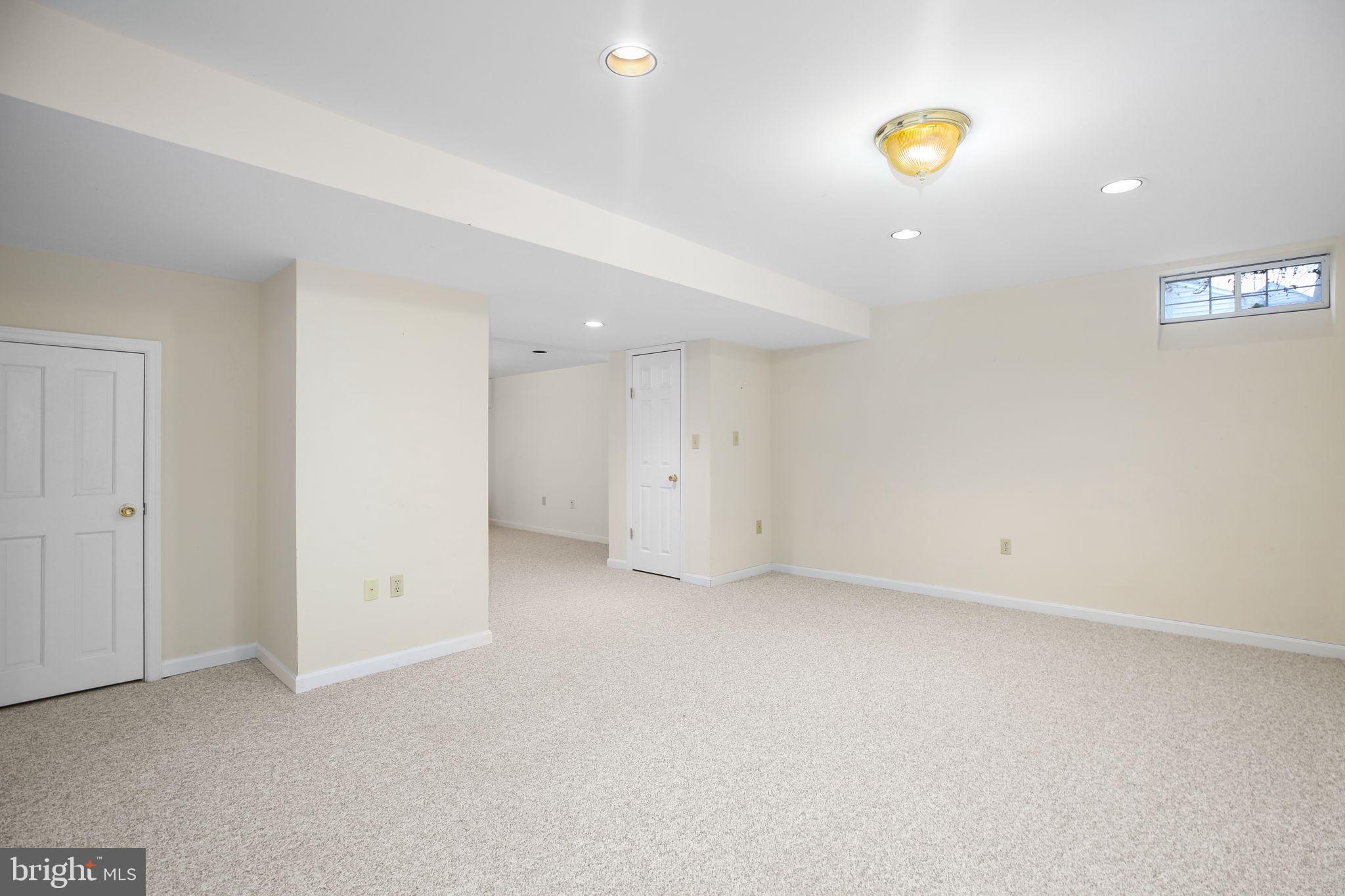 FOX POINT - Residential