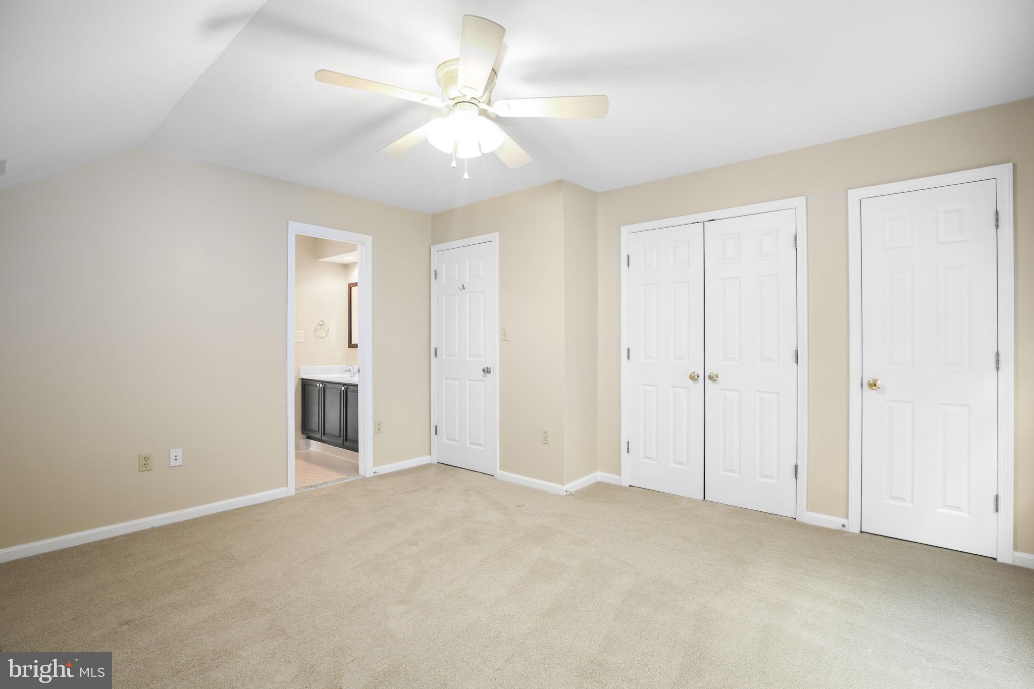 FOX POINT - Residential