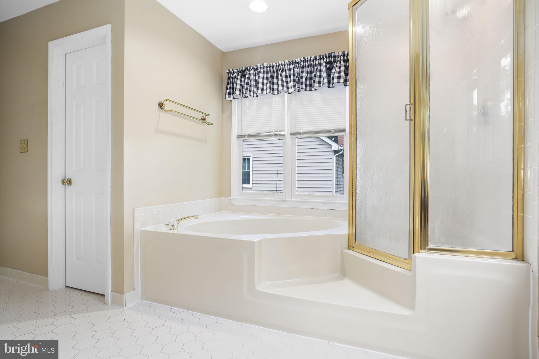 FOX POINT - Residential