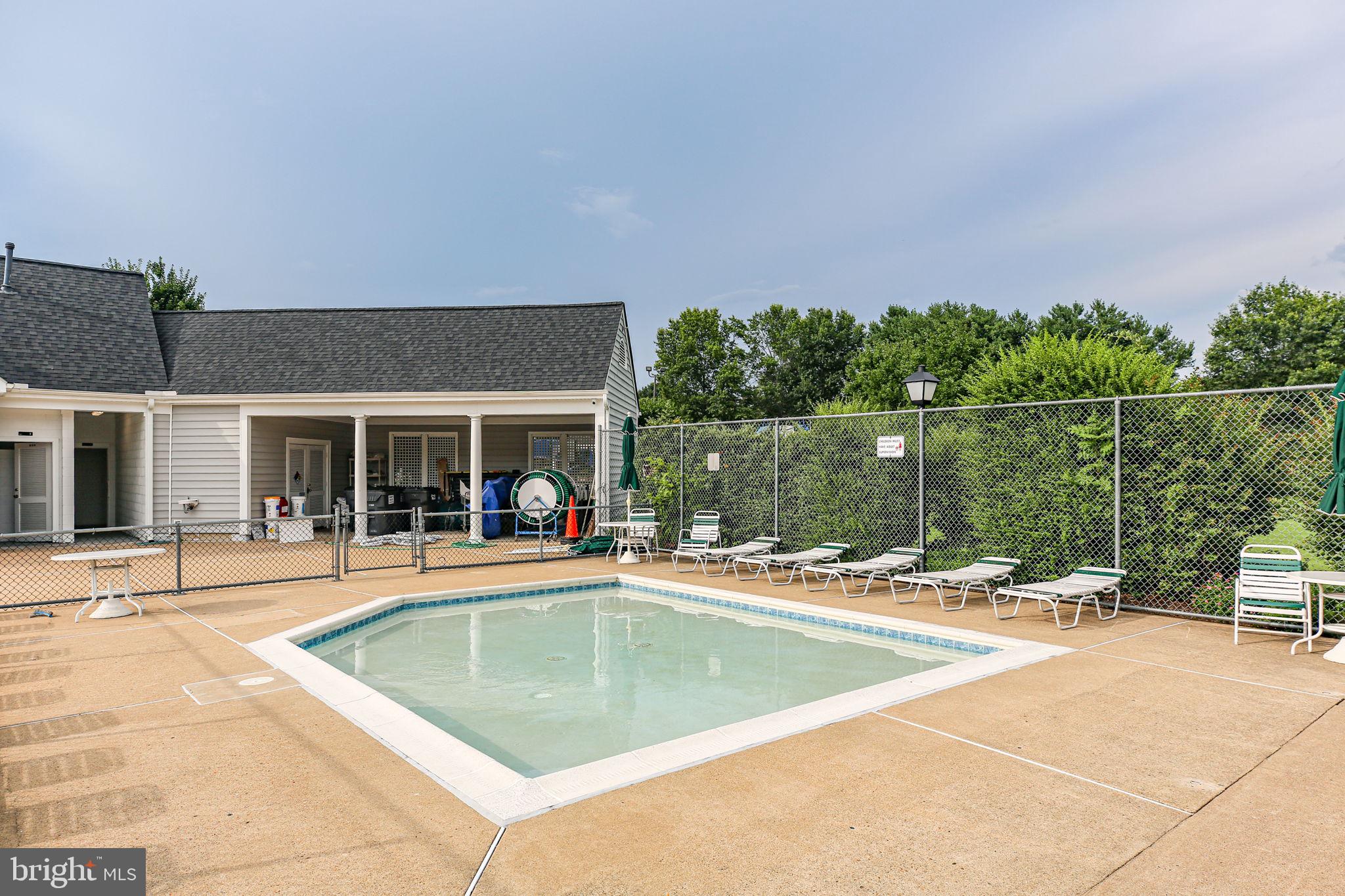 FOX POINT - Residential