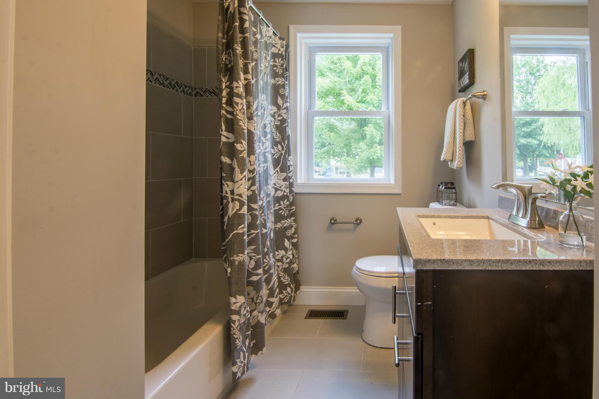 GOLDEN SPRINGS - Residential