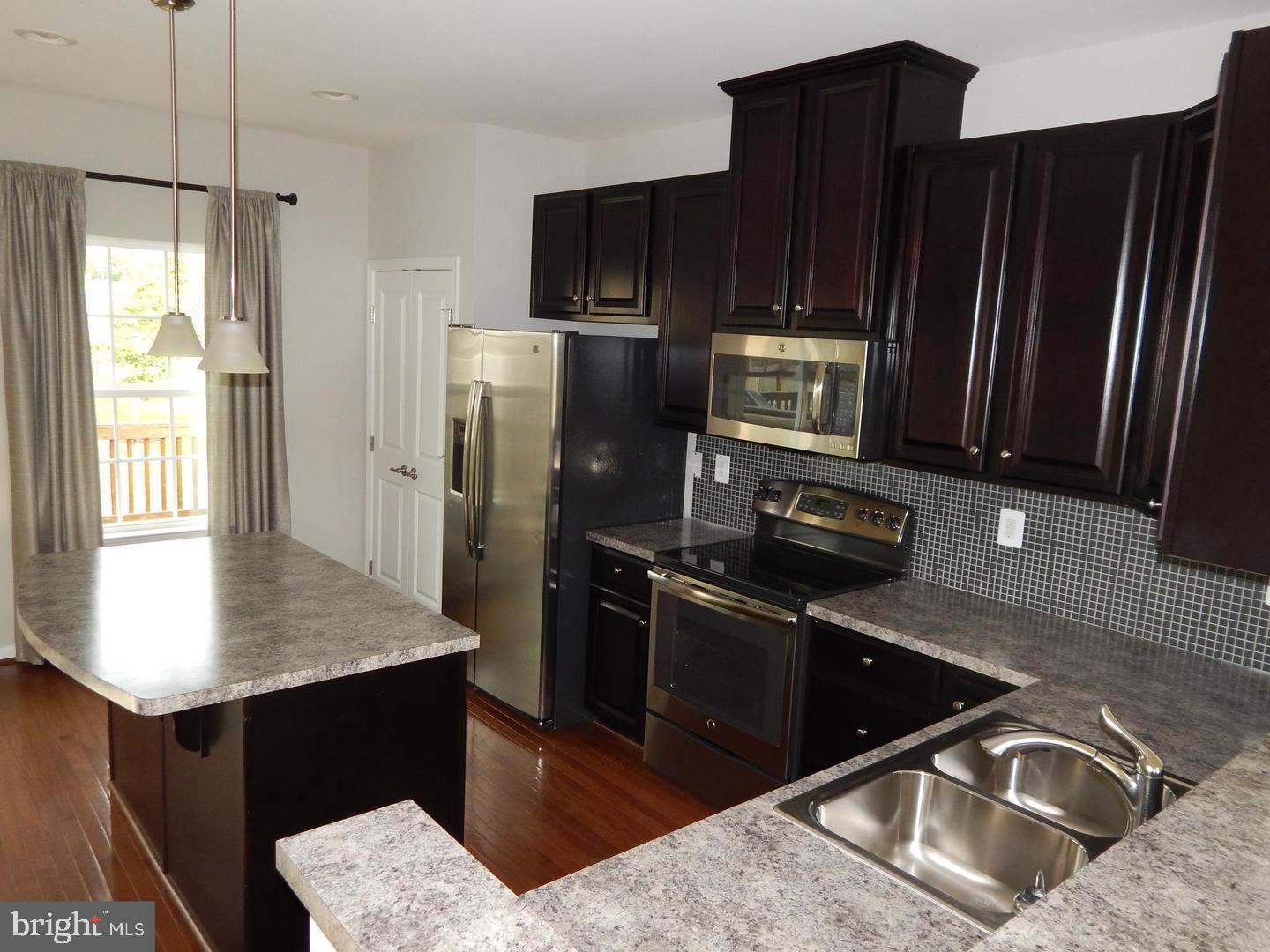 POTOMAC STATION - Residential Lease