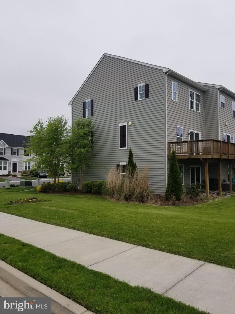 POTOMAC STATION - Residential Lease