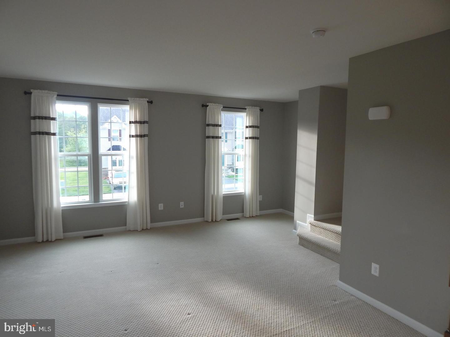 POTOMAC STATION - Residential Lease