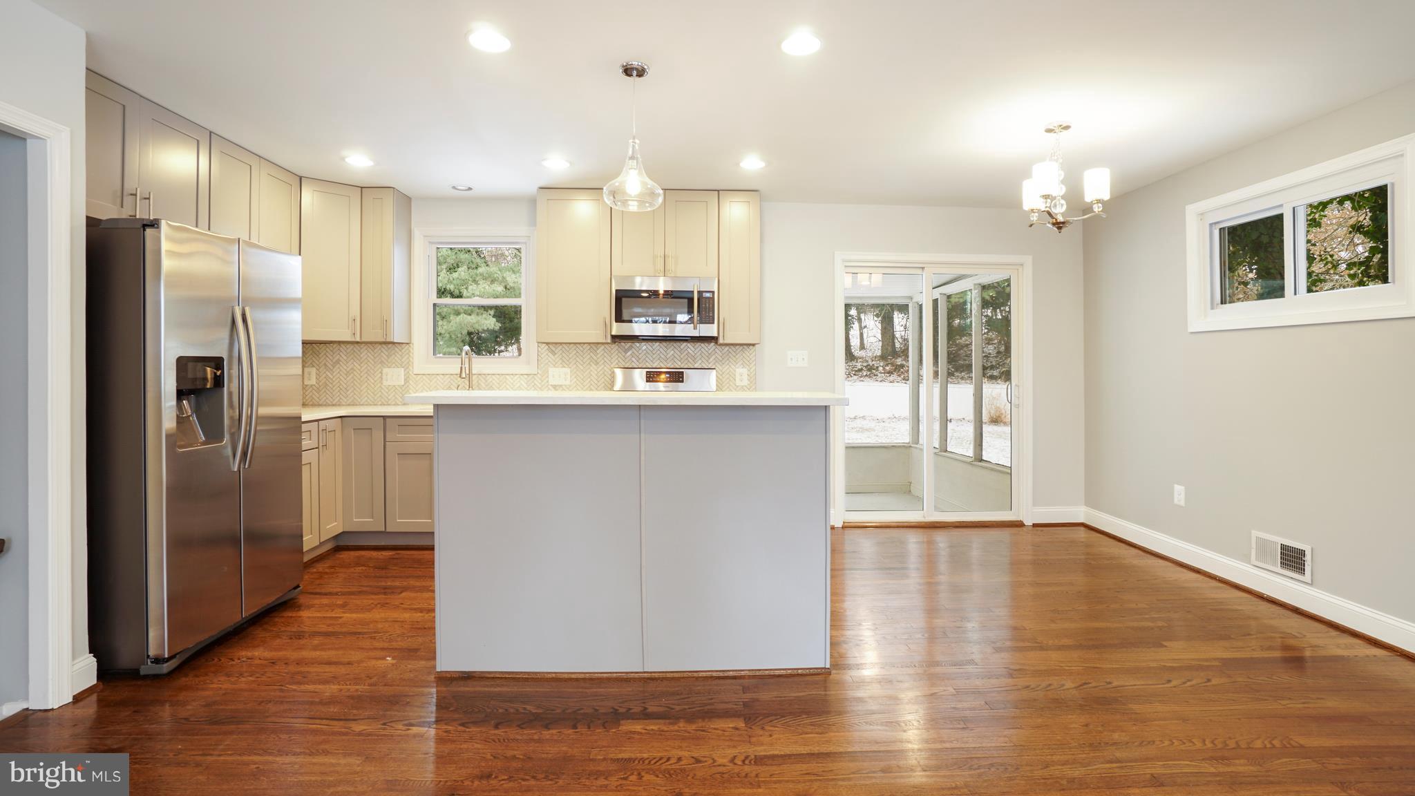 ROLLINGWOOD - Residential