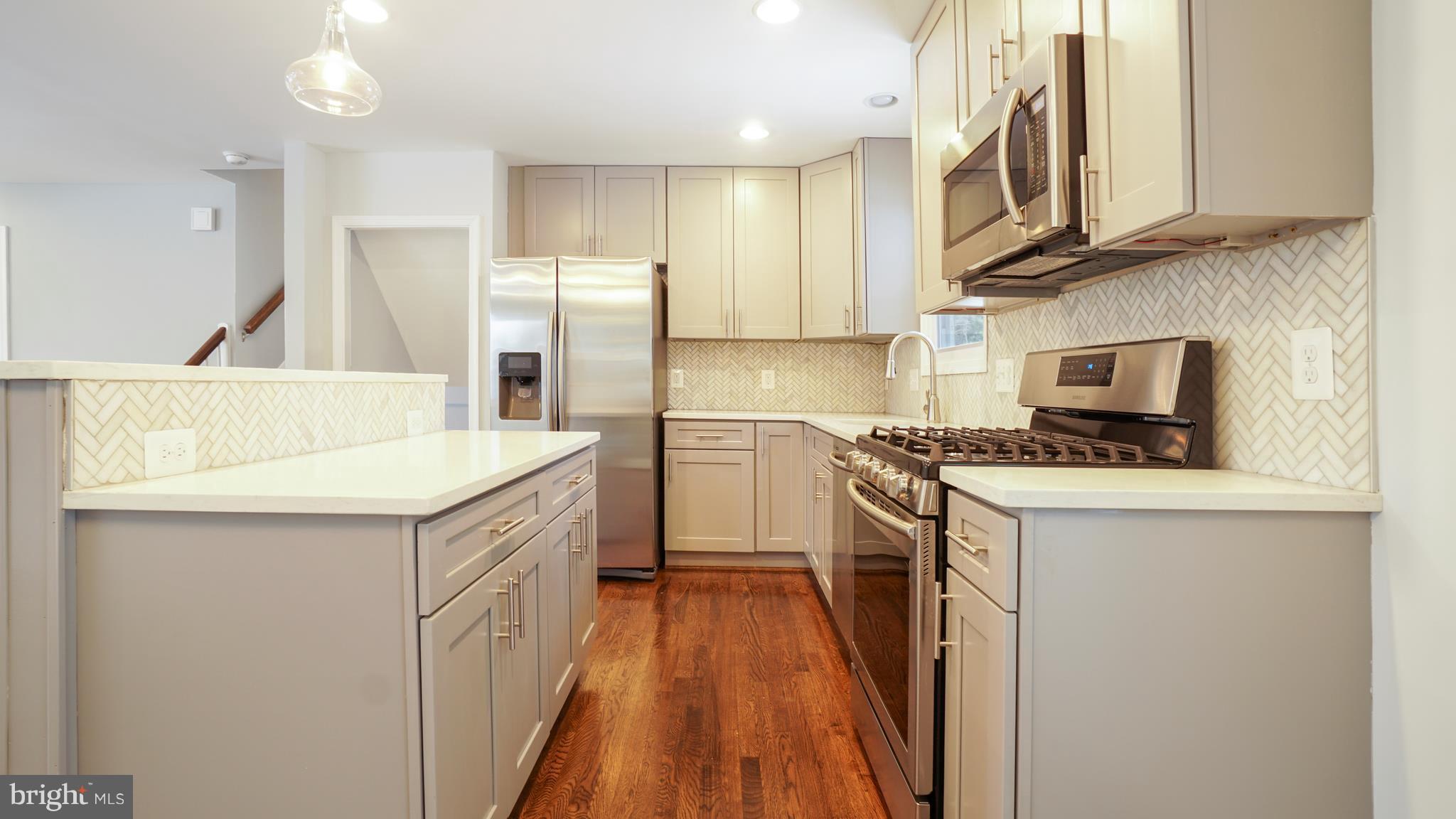 ROLLINGWOOD - Residential