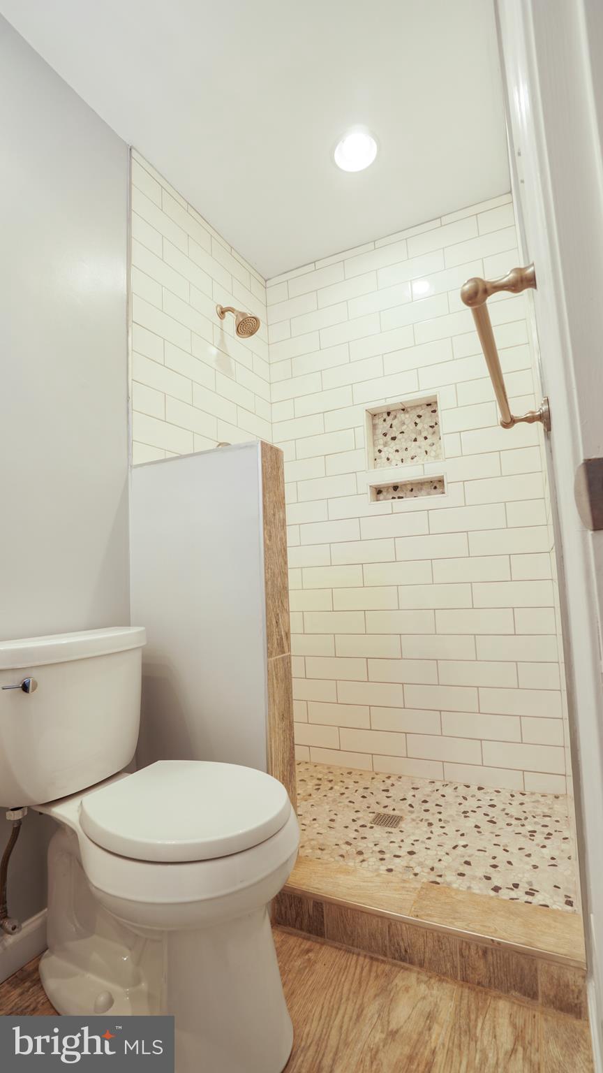 ROLLINGWOOD - Residential