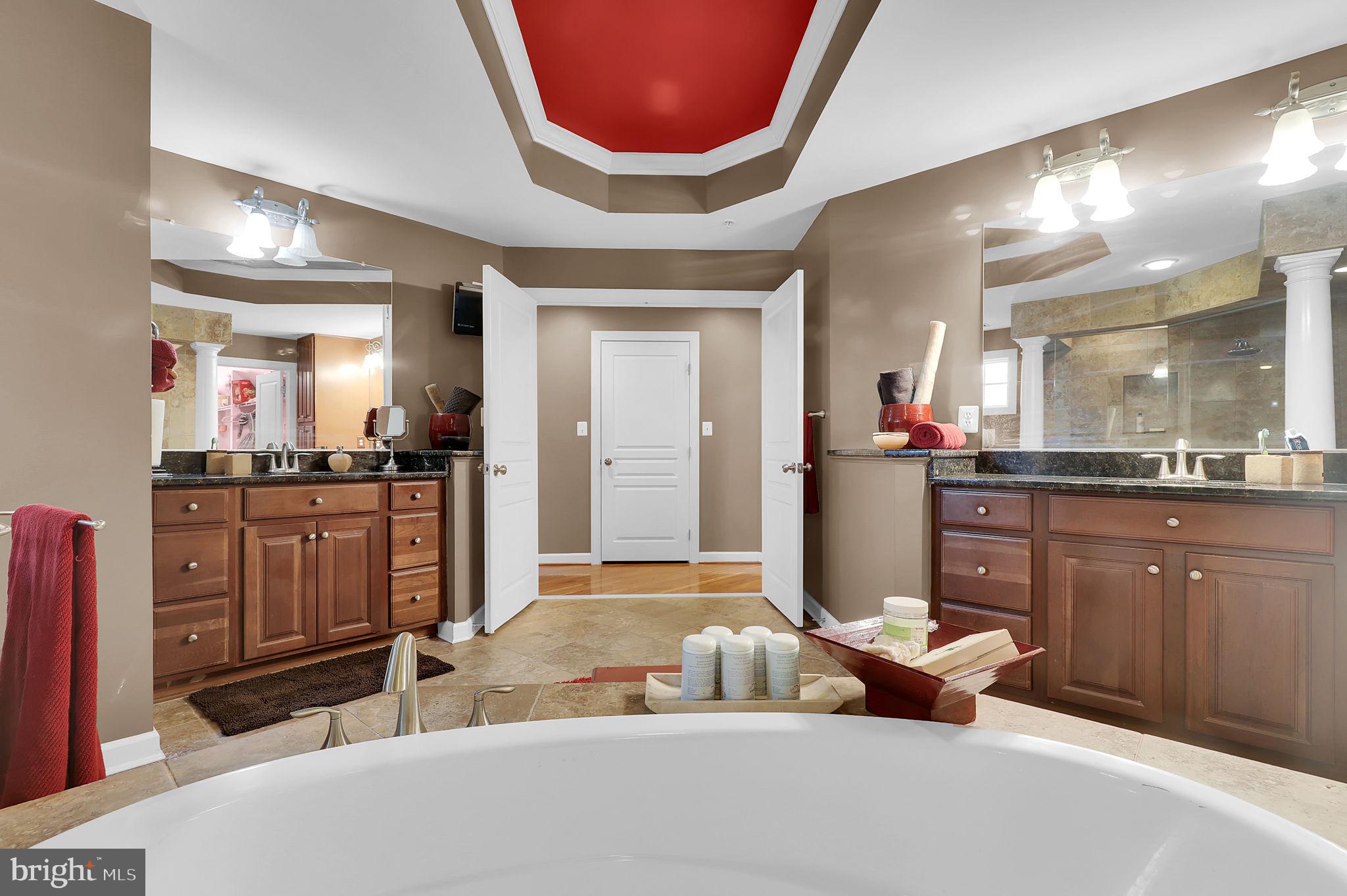 OAK CREEK CLUB - Residential