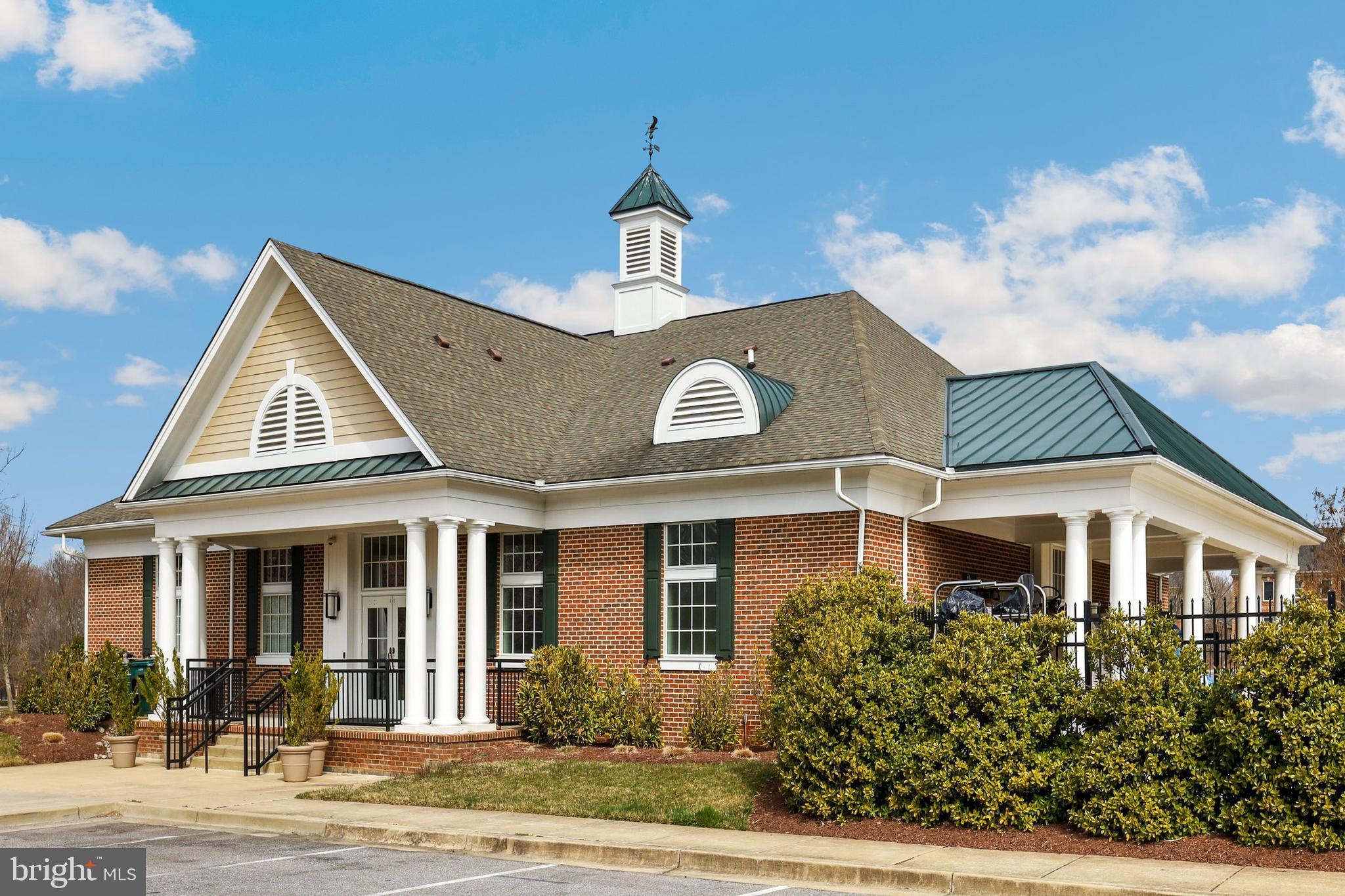 OAK CREEK CLUB - Residential