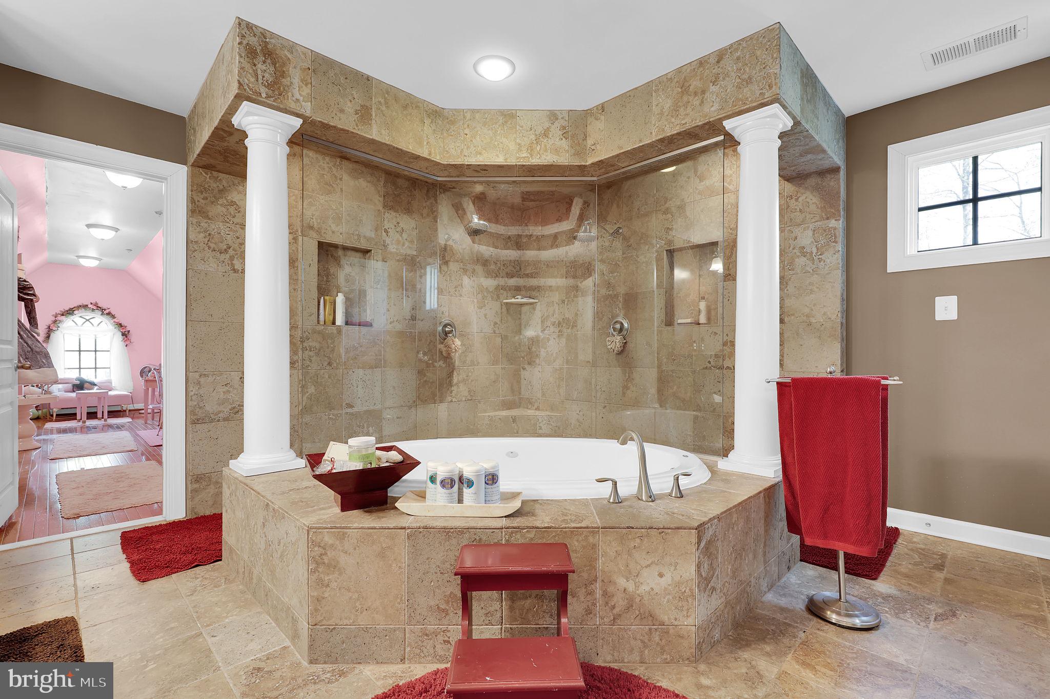 OAK CREEK CLUB - Residential