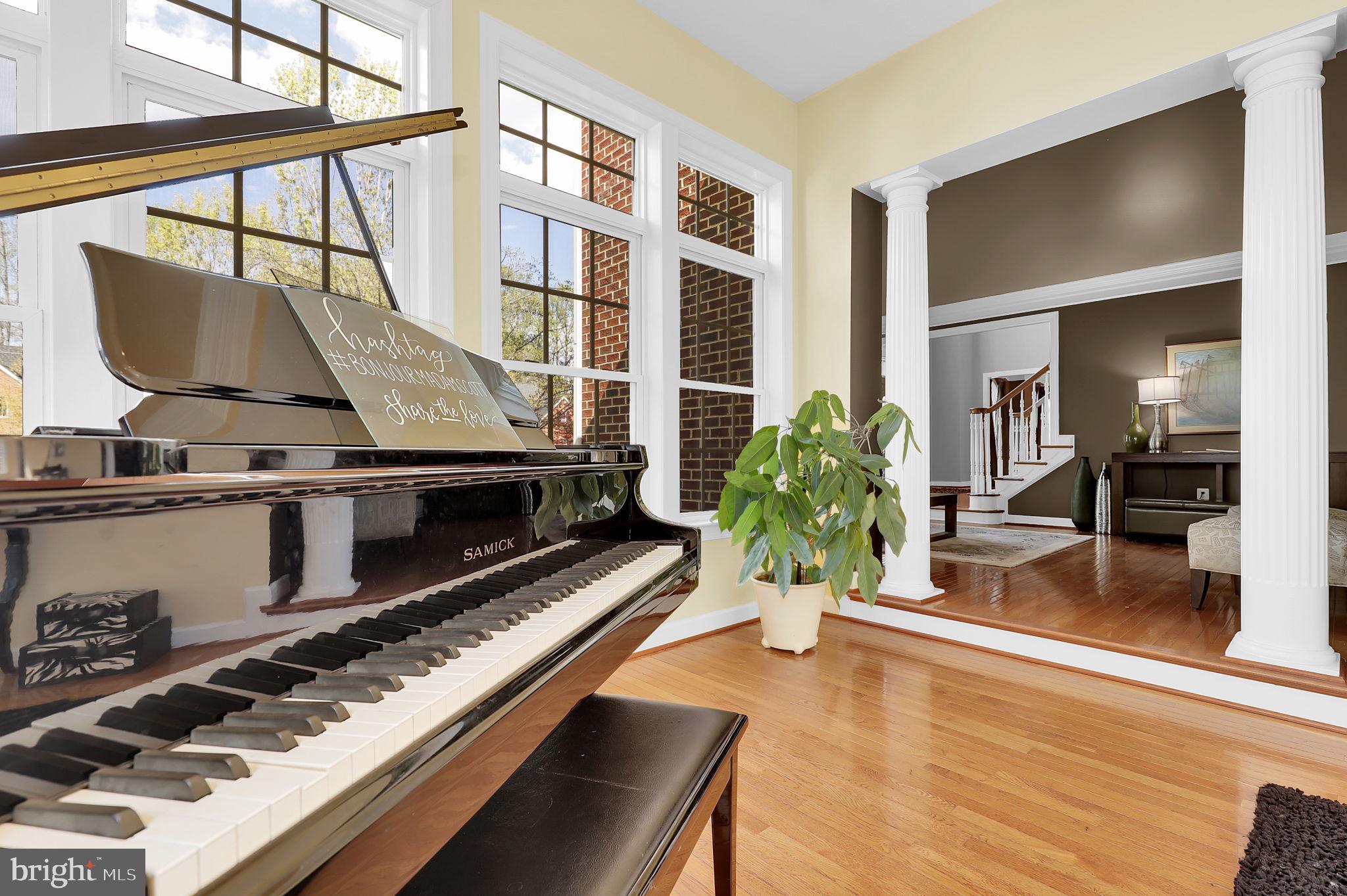 OAK CREEK CLUB - Residential