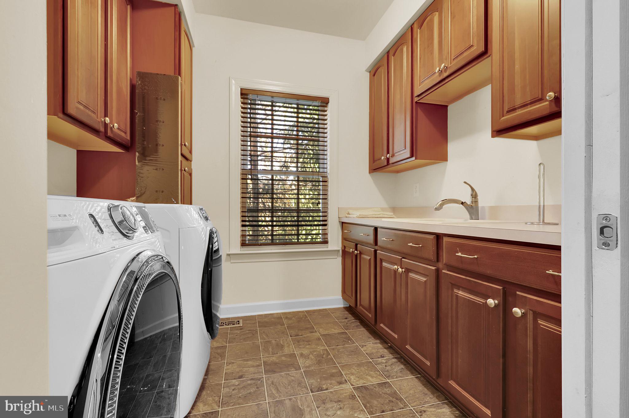 OAK CREEK CLUB - Residential