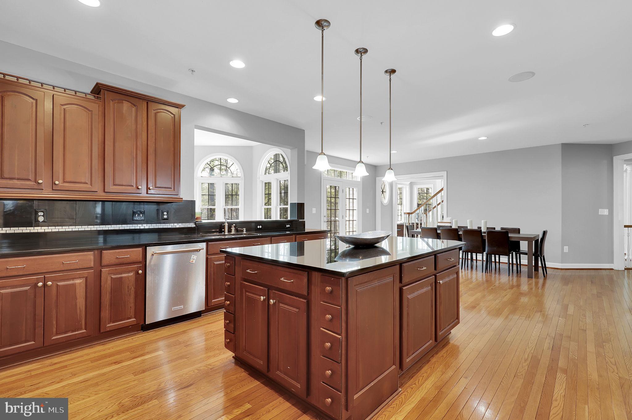 OAK CREEK CLUB - Residential