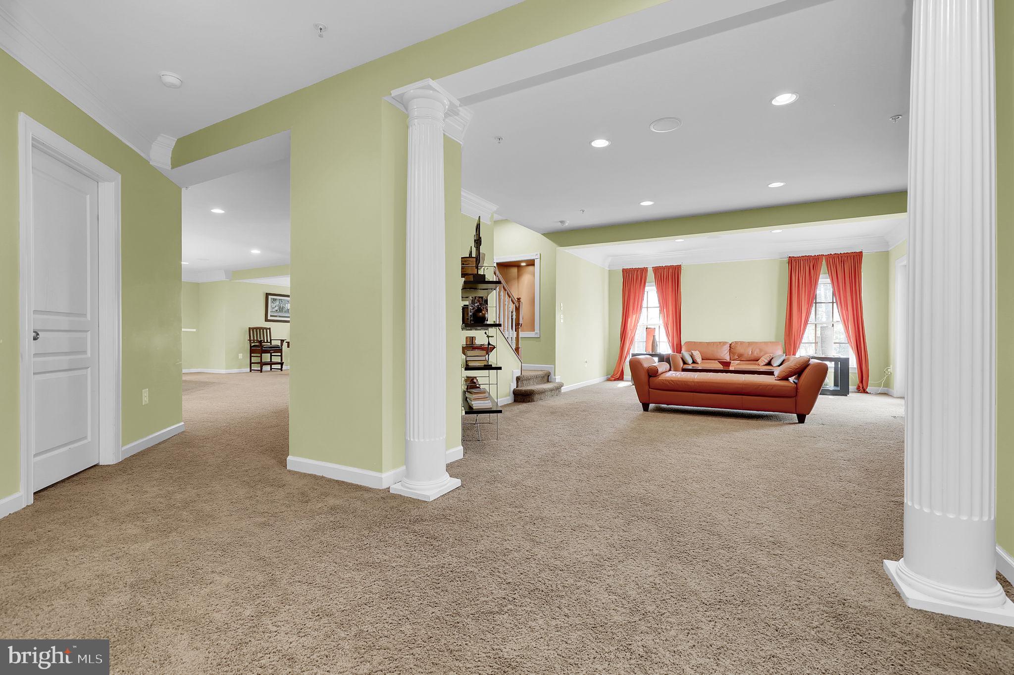 OAK CREEK CLUB - Residential