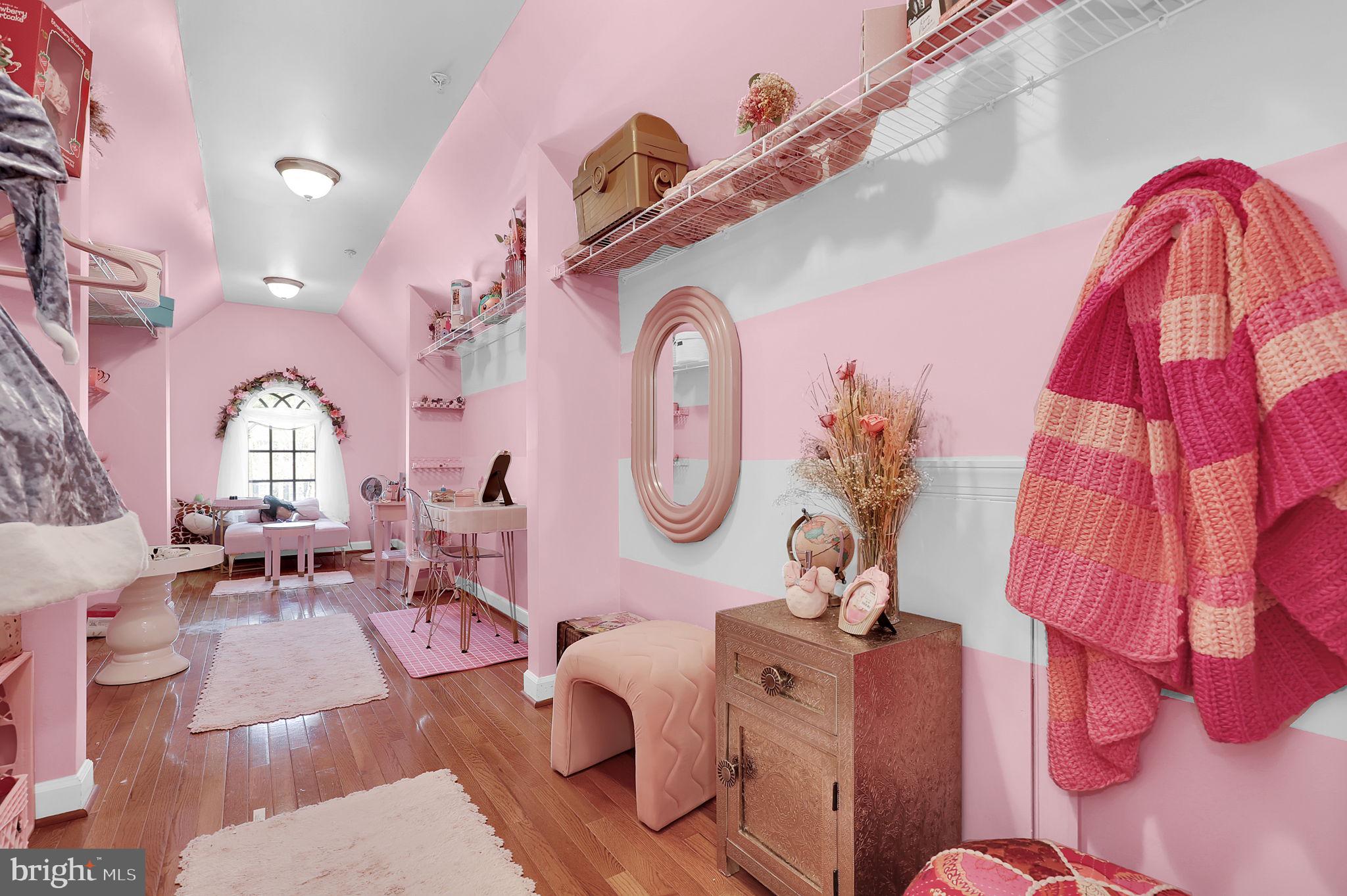 OAK CREEK CLUB - Residential