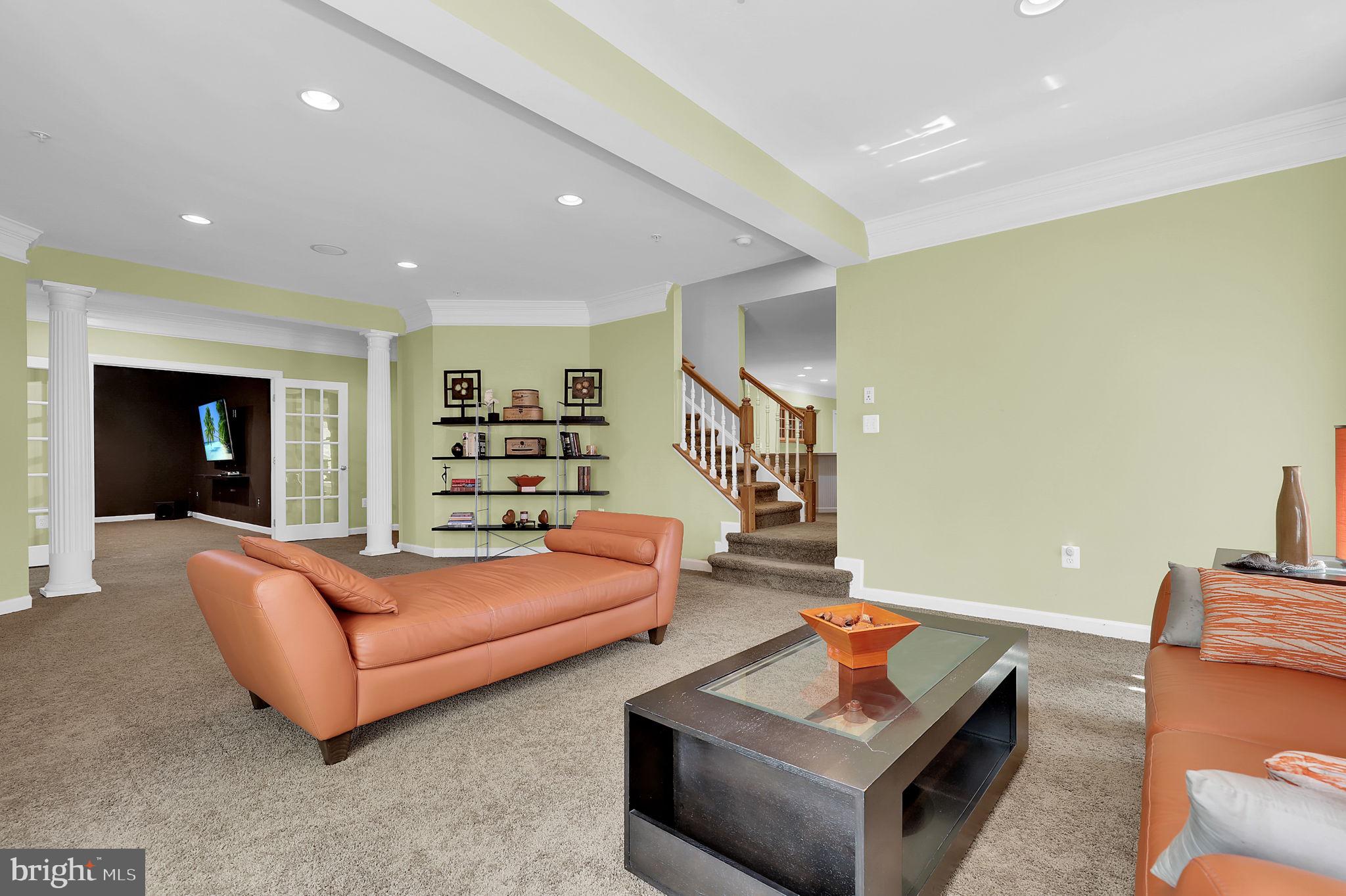 OAK CREEK CLUB - Residential